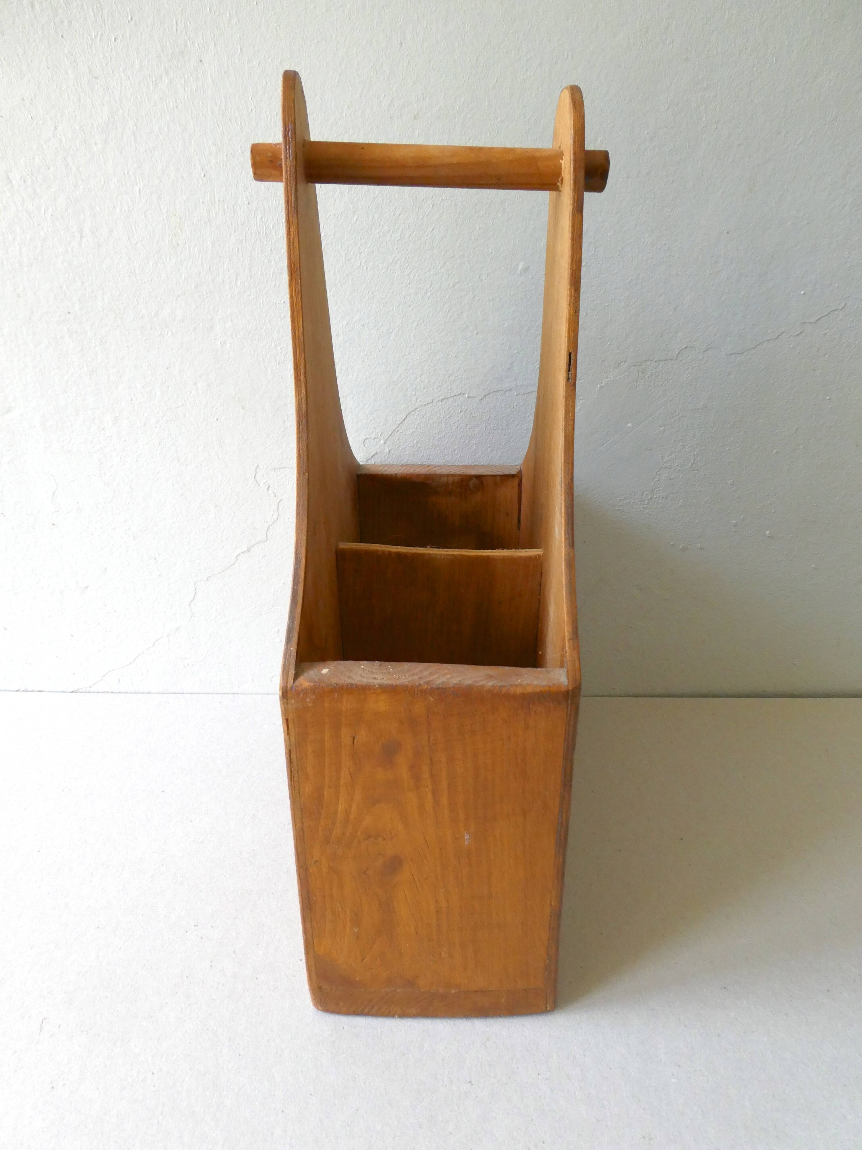 Old wooden bottle holder