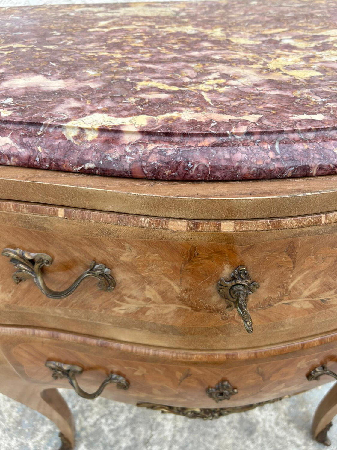 Louis XV style chest of drawers in rosewood