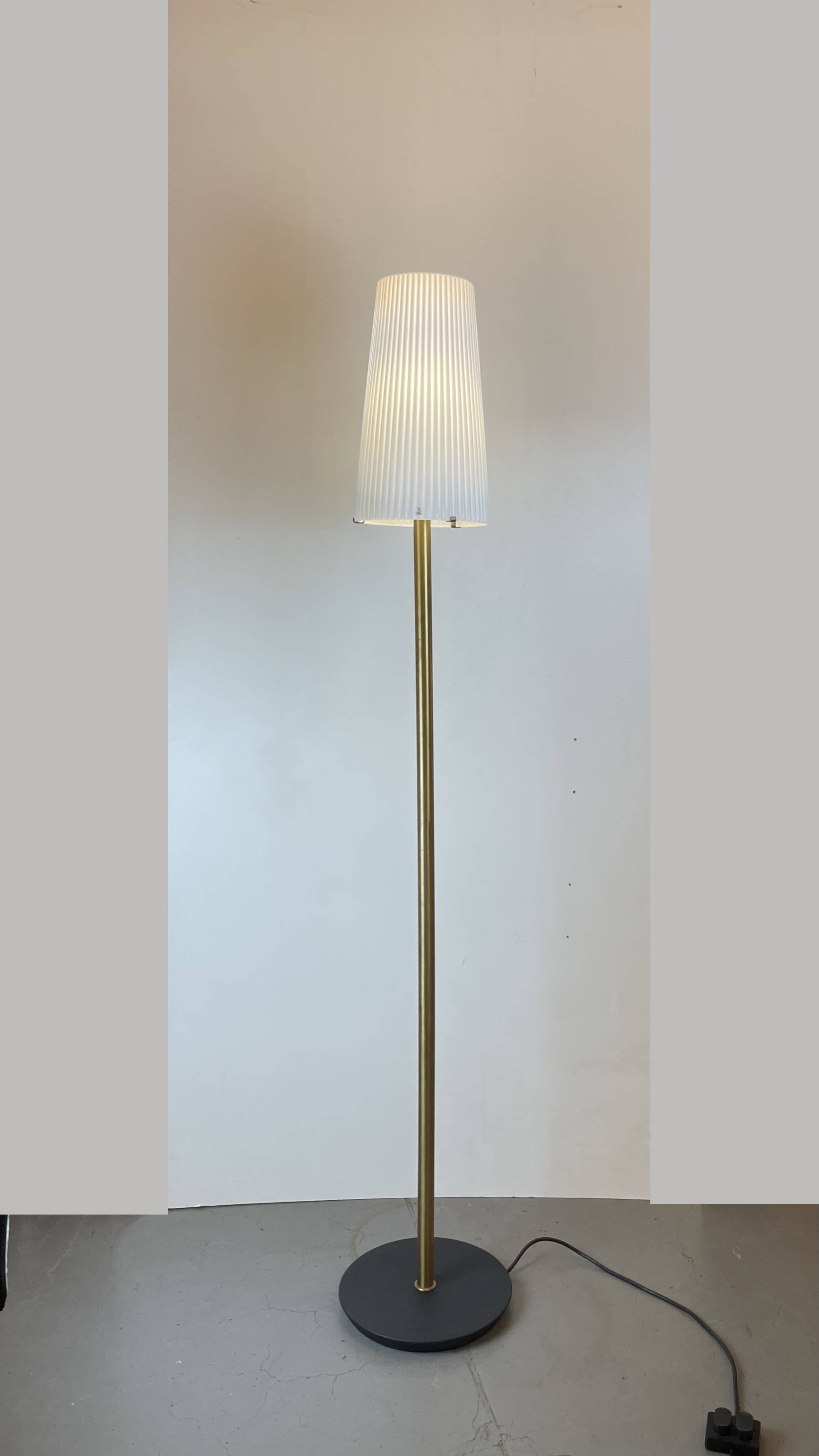 Murano Floor Lamp attributed to A. Toso, Italy, 1980s