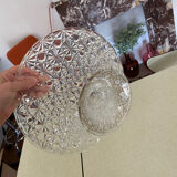 Plat en cristal sur pied