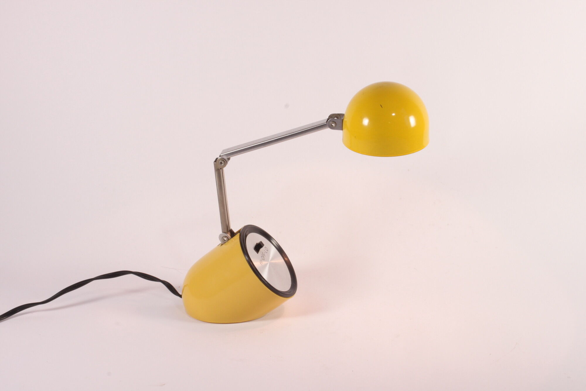 Space age yellow telescopic pill reading lamp by well-lite, honkong 1970s.