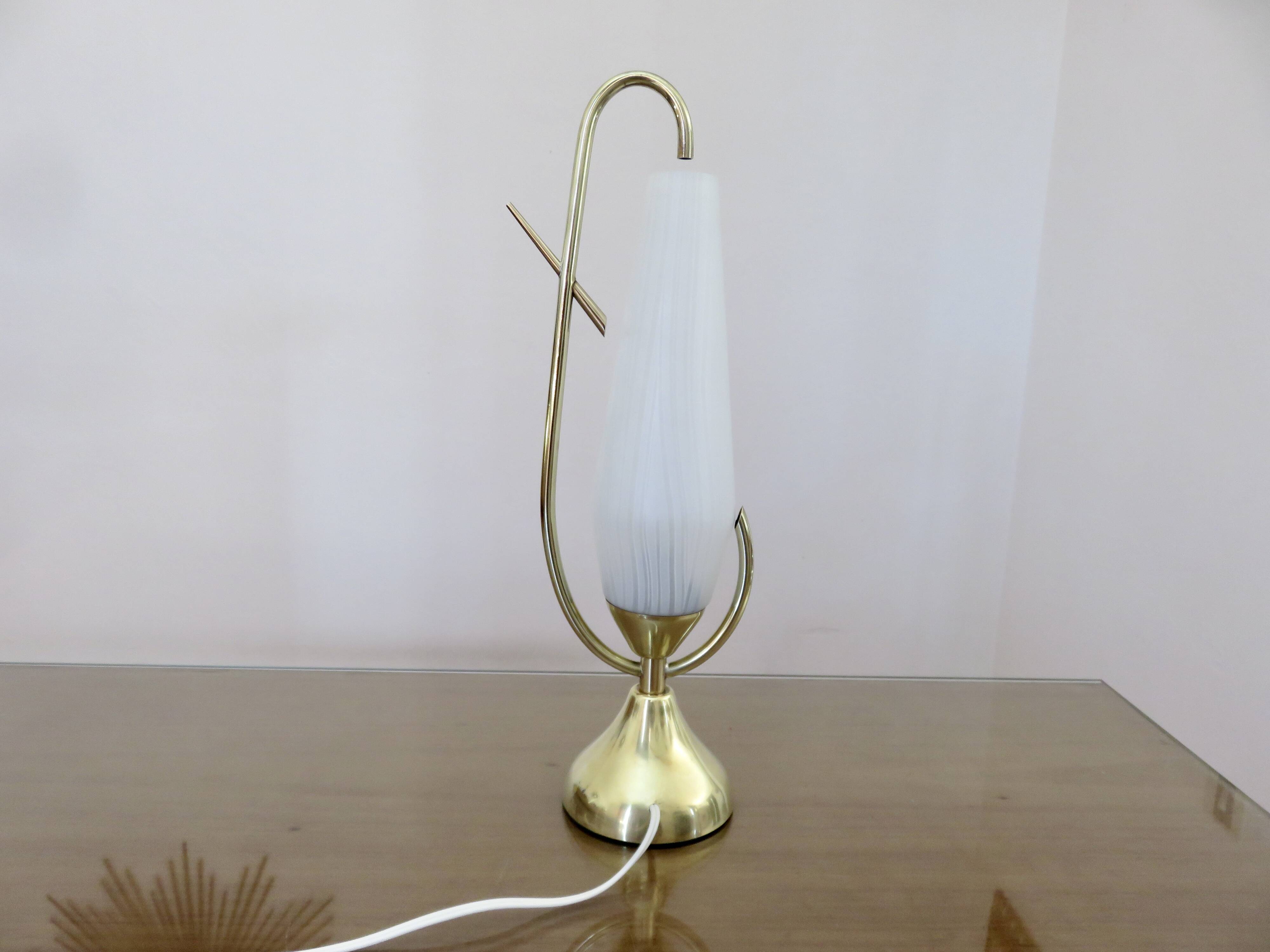Grande lampe en verre et laiton 1950 1960
