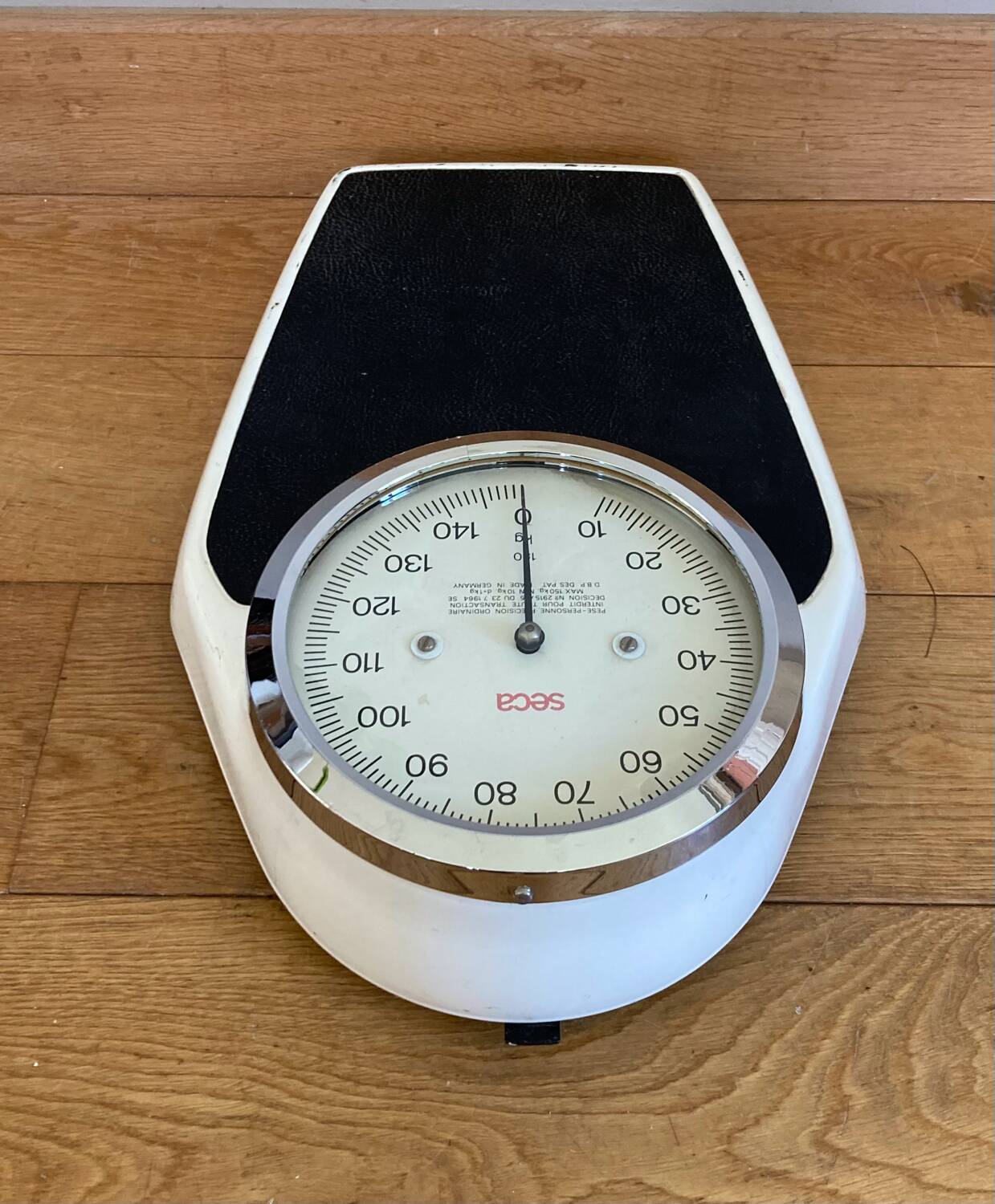 Doctor's scales 1960s/70s Vintage