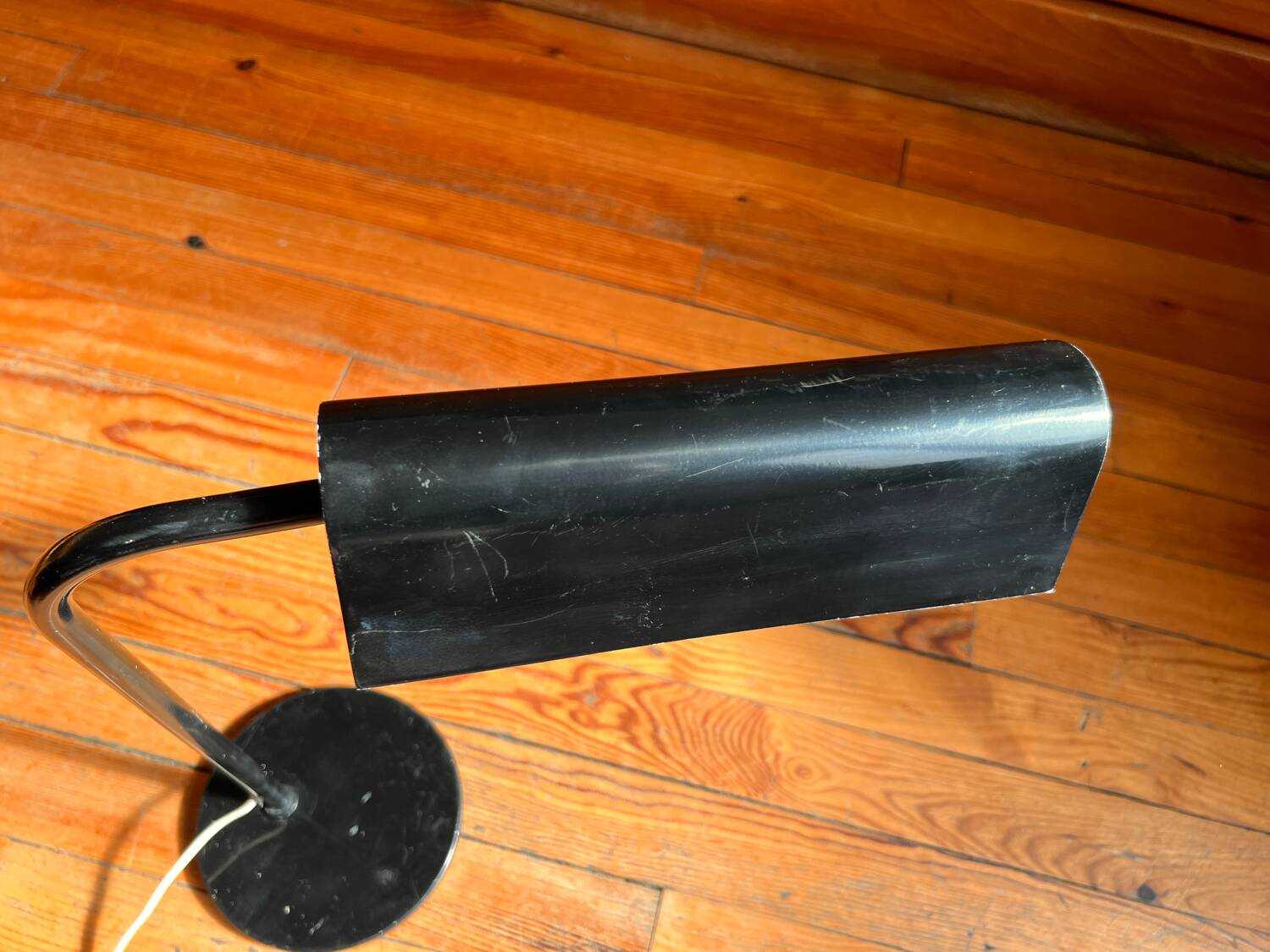 Amilux desk lamp