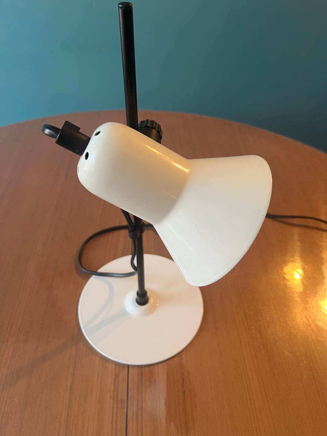 80s Italy Nuova Veneta Lumi lamp, black and white