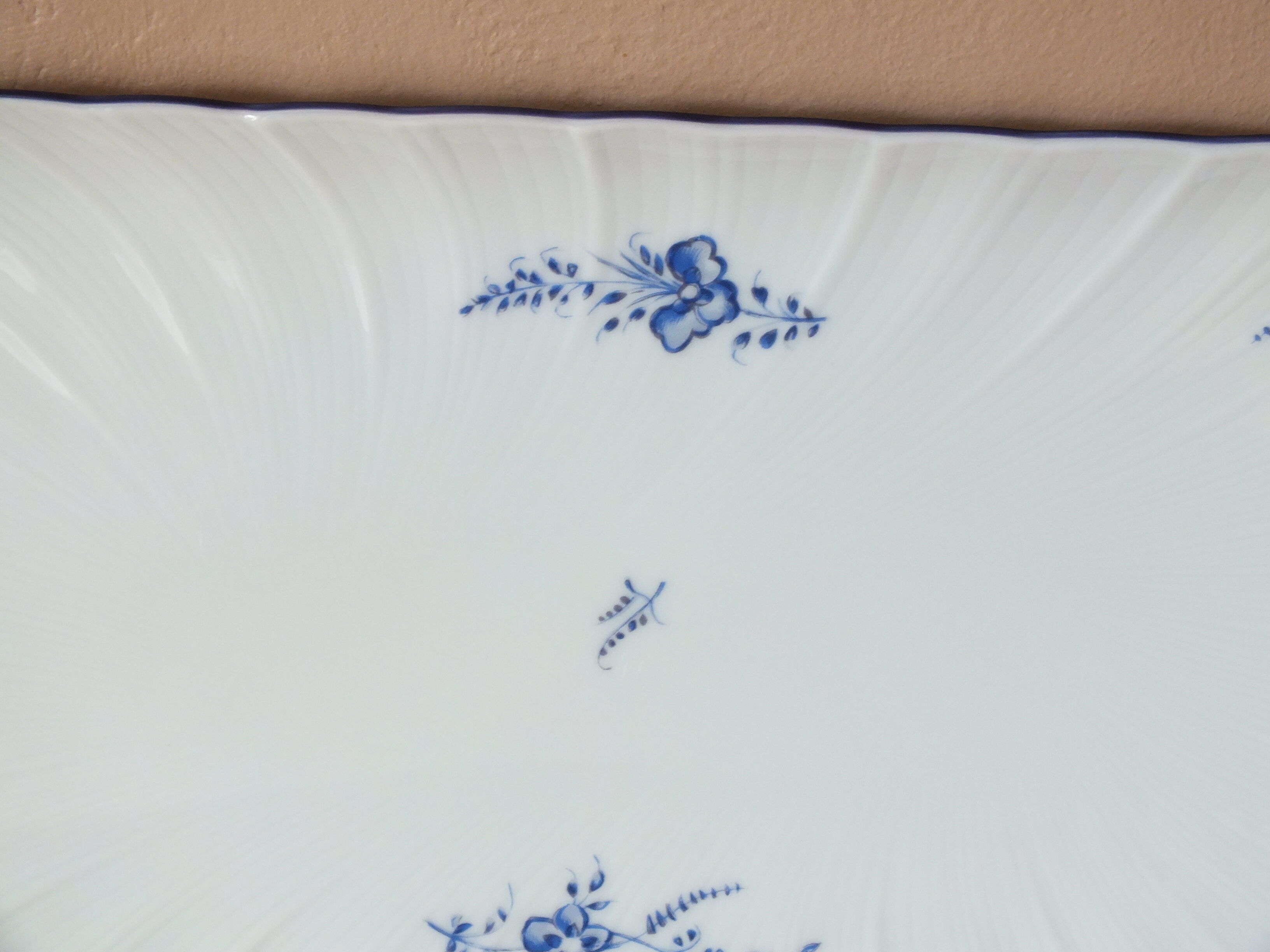 Limoges Bernardaud porcelain cake dish - Brindilles