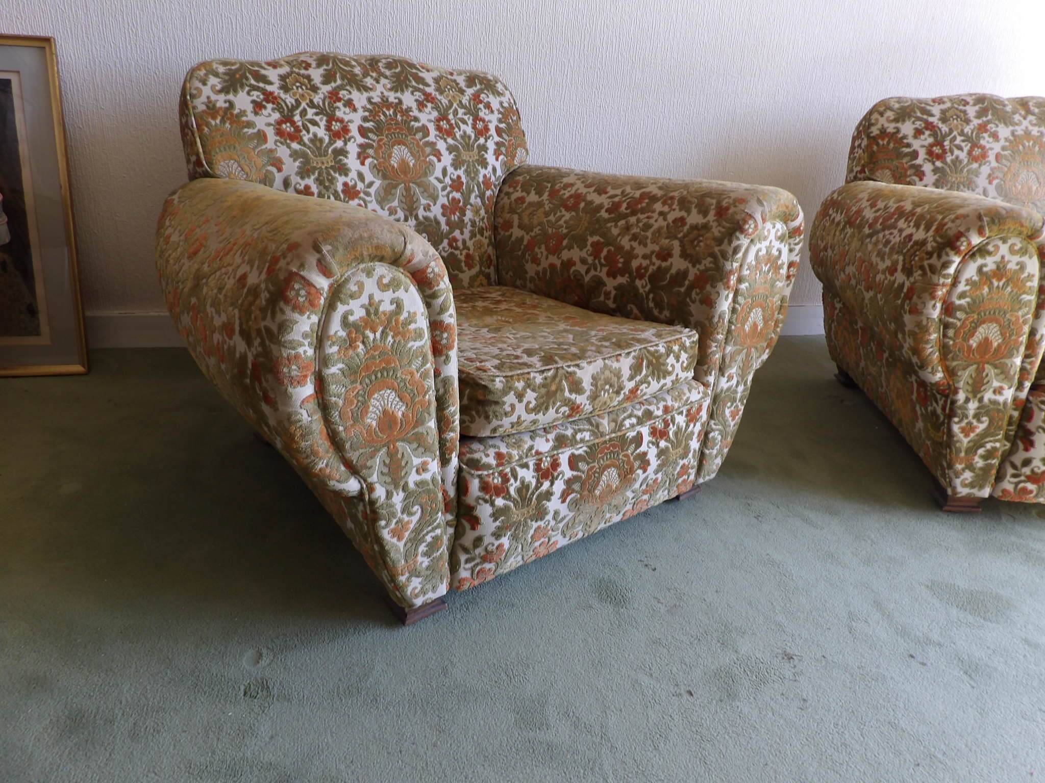 Paire de fauteuils club en tissu