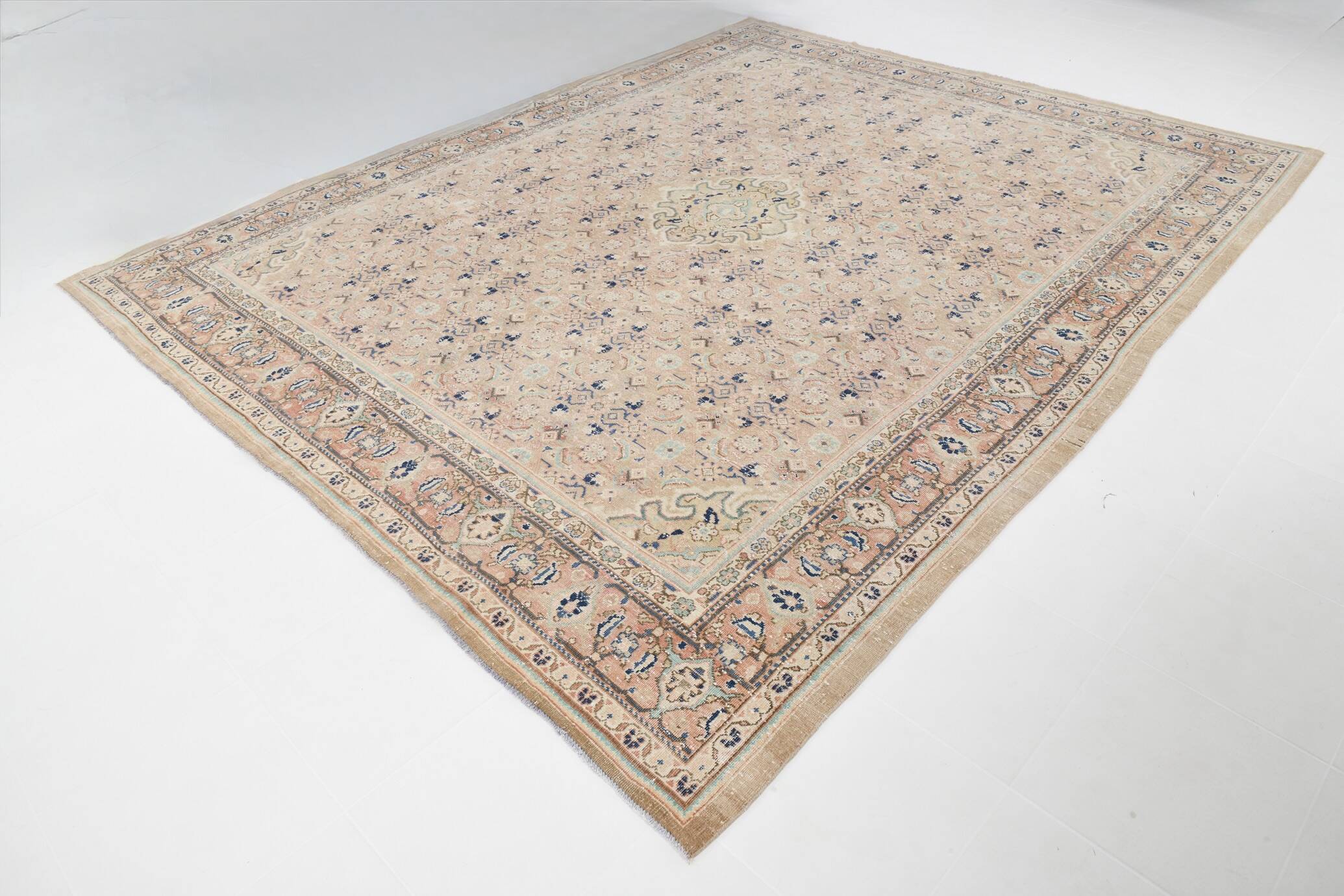 Tapis persan oversize Earthly & Blue. 301x373 cm