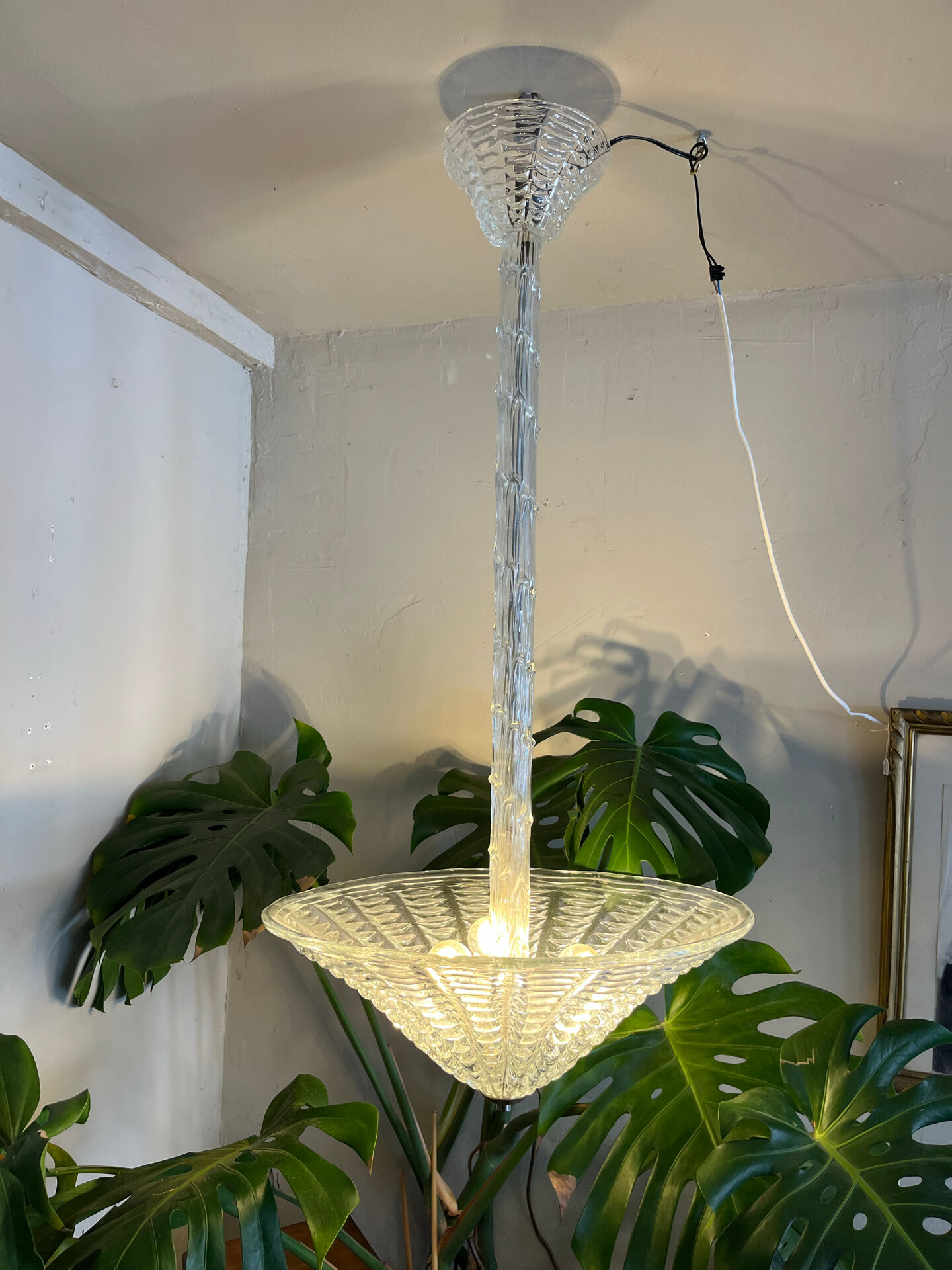 Beautiful Art Deco glass pendant.