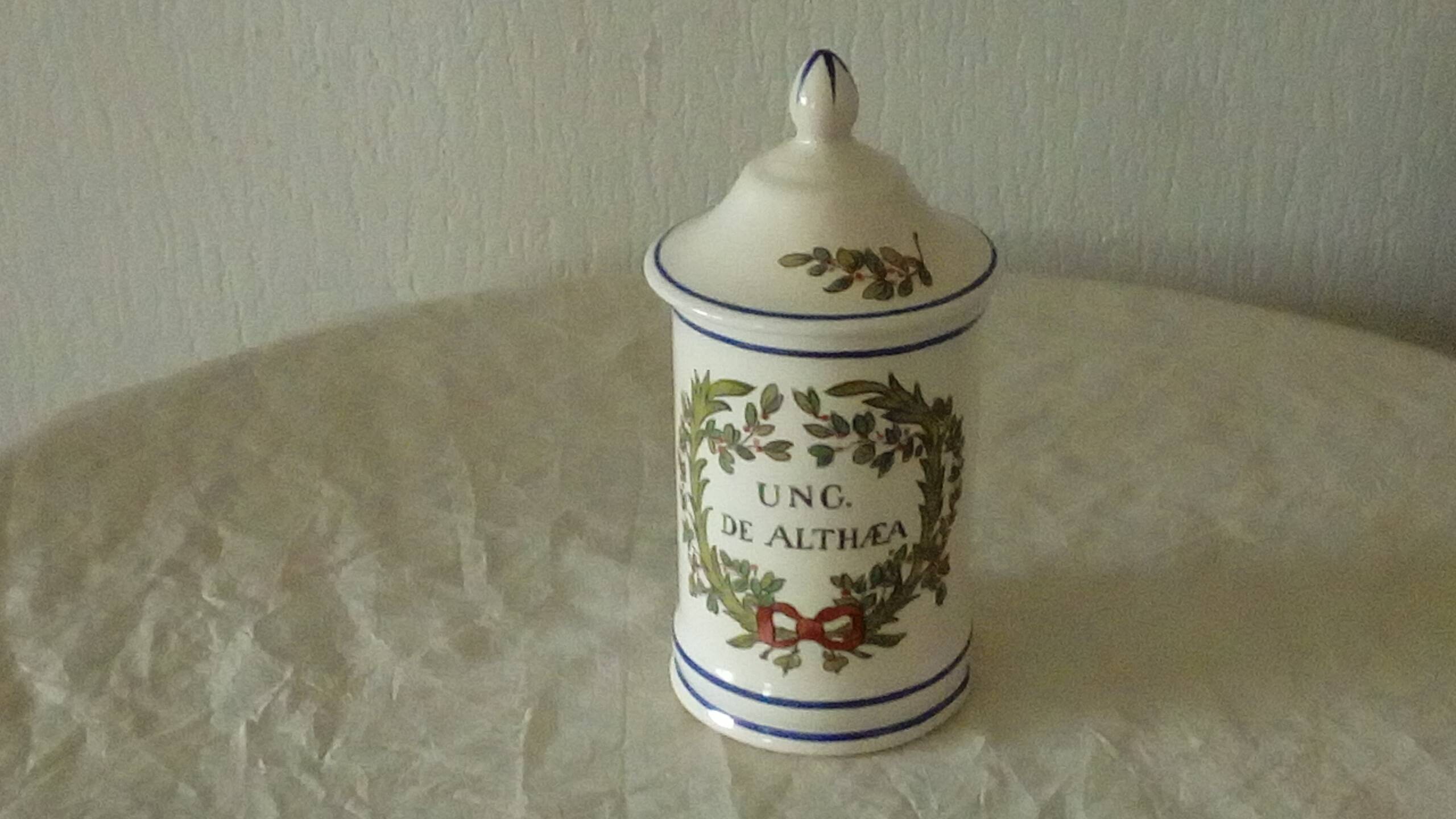 Medicine pot apothecary earthenware of st clement