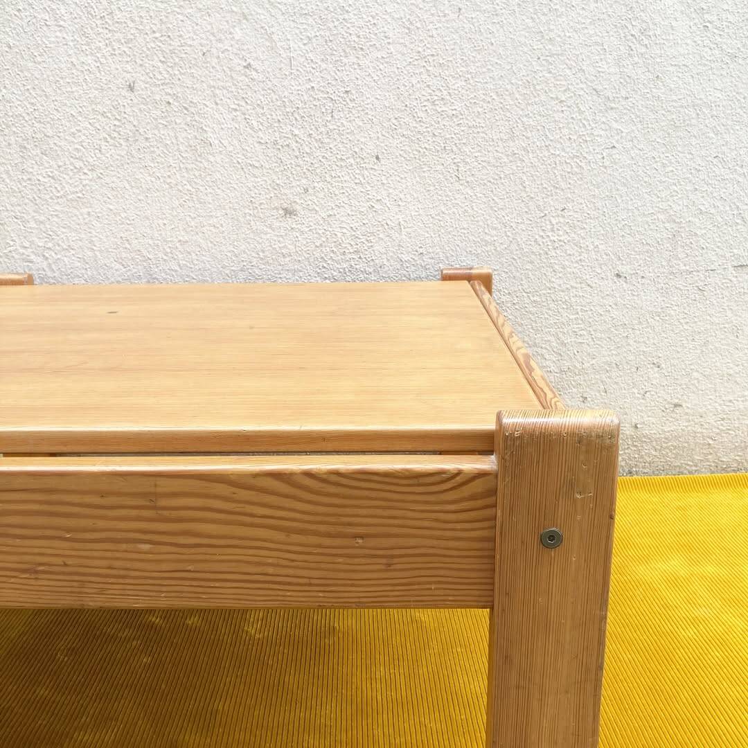 Vintage coffee table in solid pine – Brutalist style (70 x 71 cm)