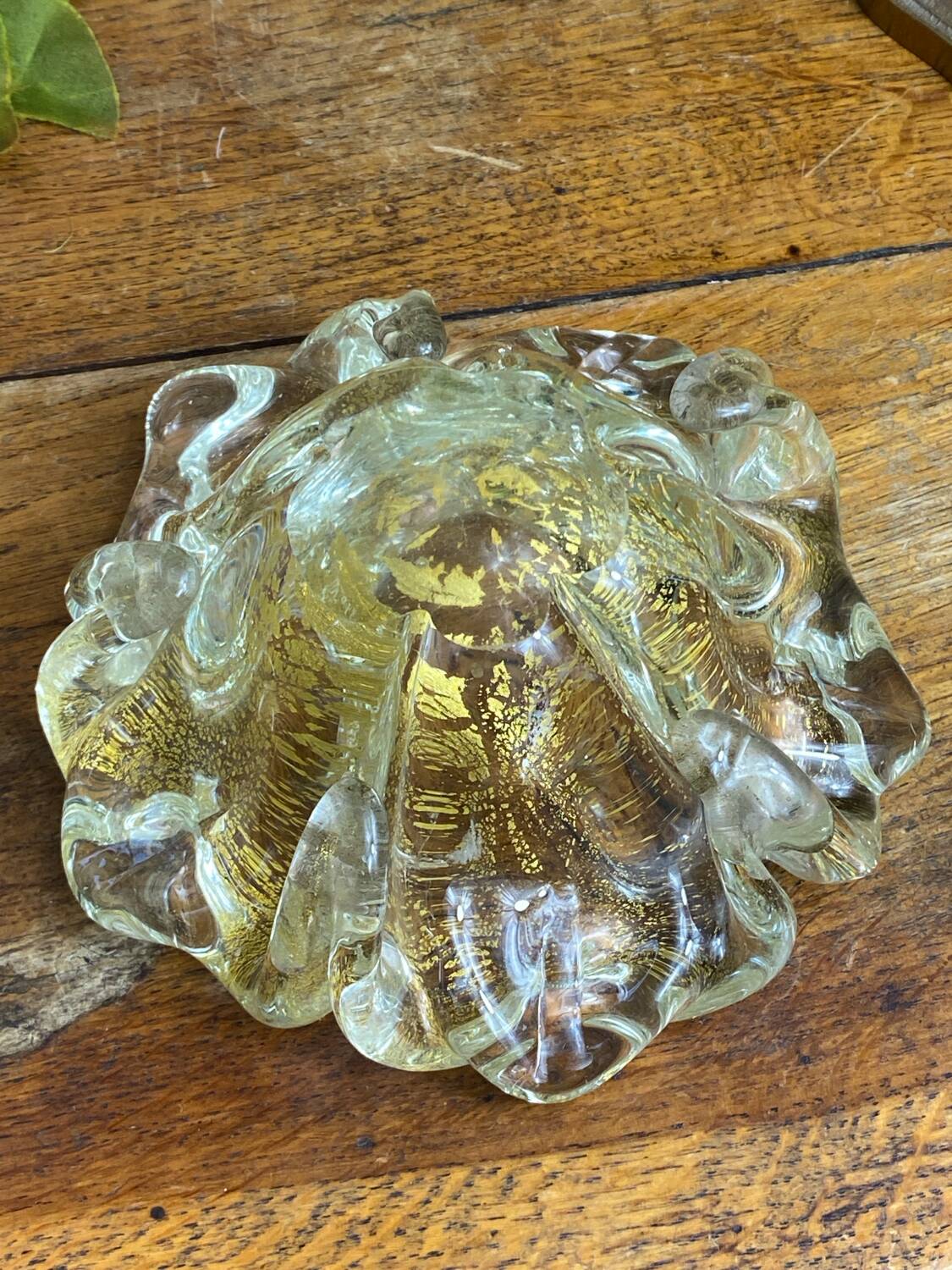 Cendrier en verre de Murano et feuille d’or par Barovier et Toso