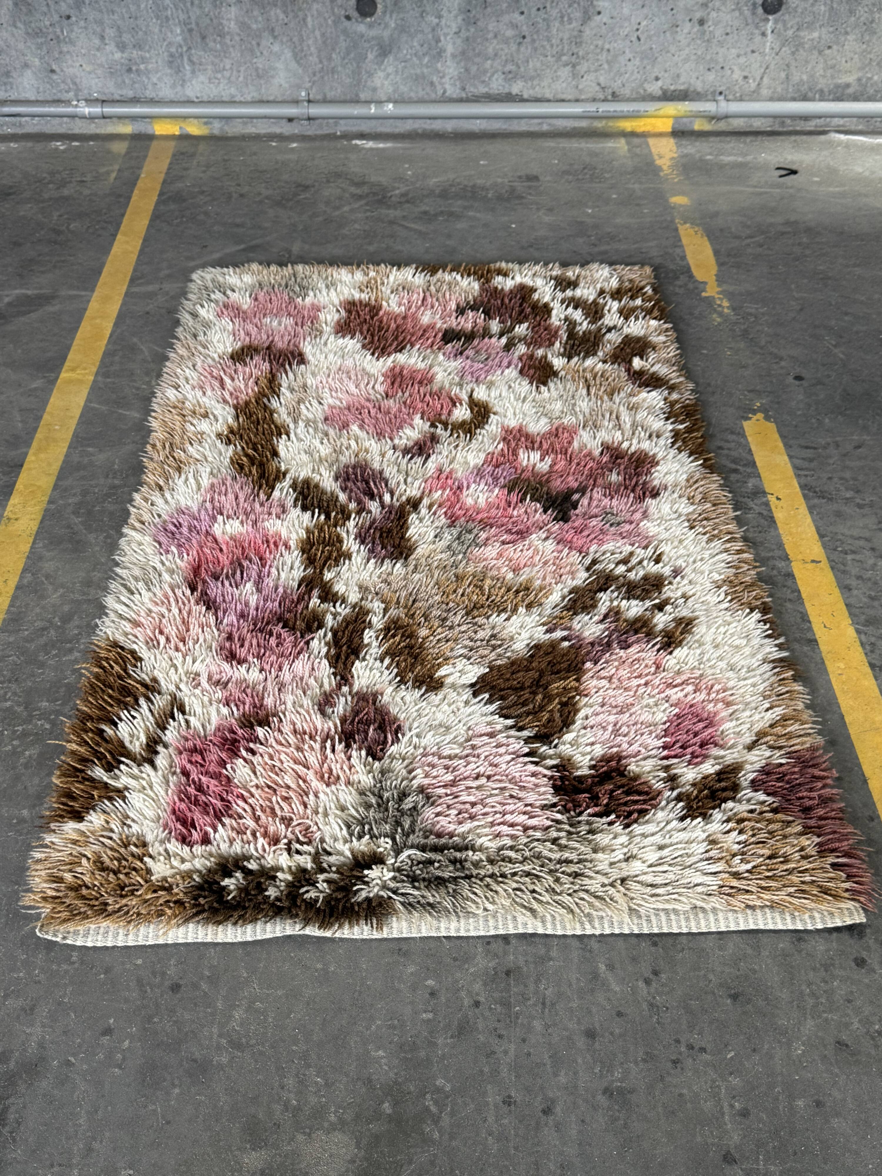 Svens Hemslojd Swedish Rya Rug