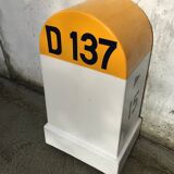 Departmental kilometer marker