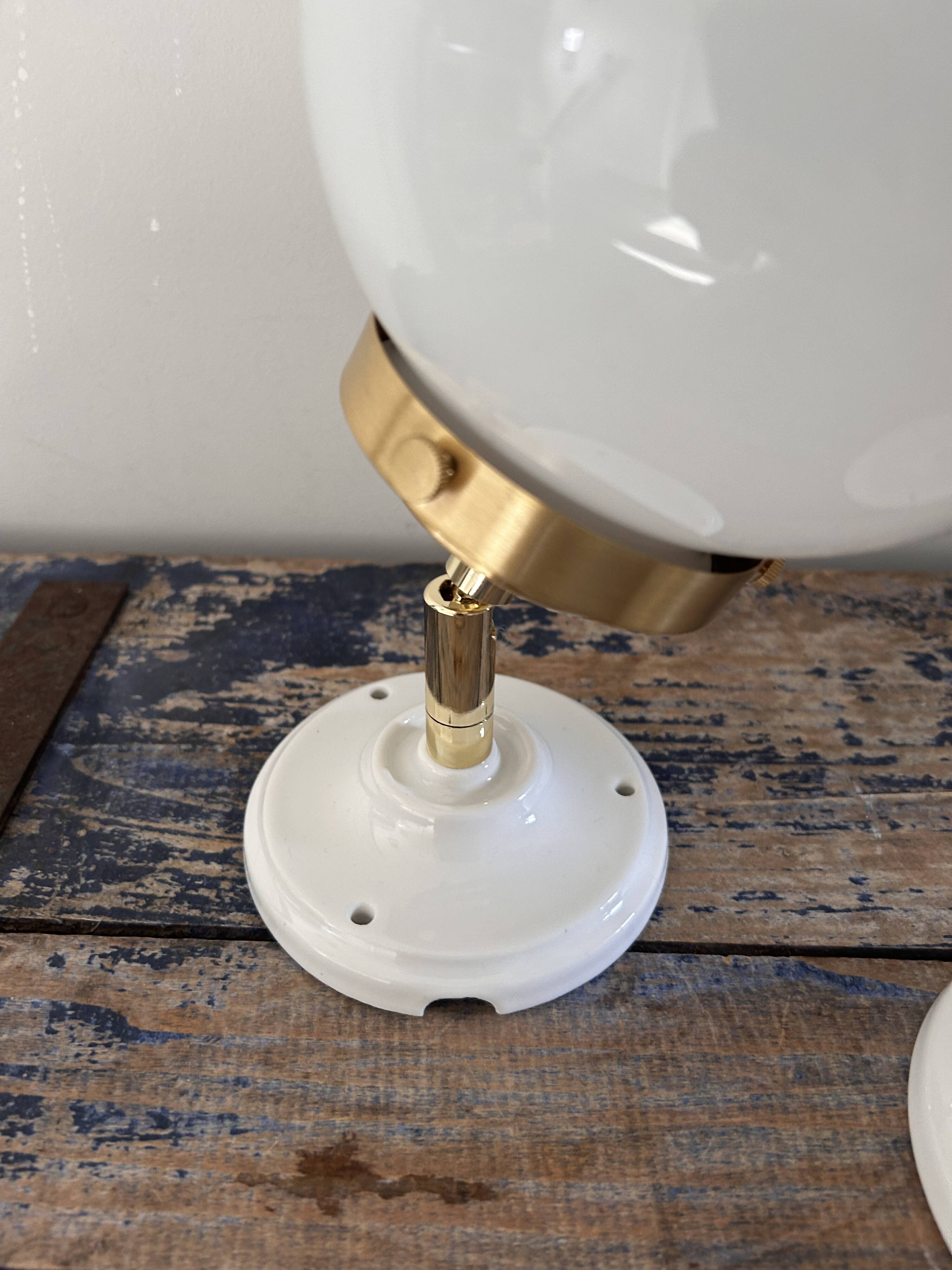Paire d’appliques murales globes inclinables