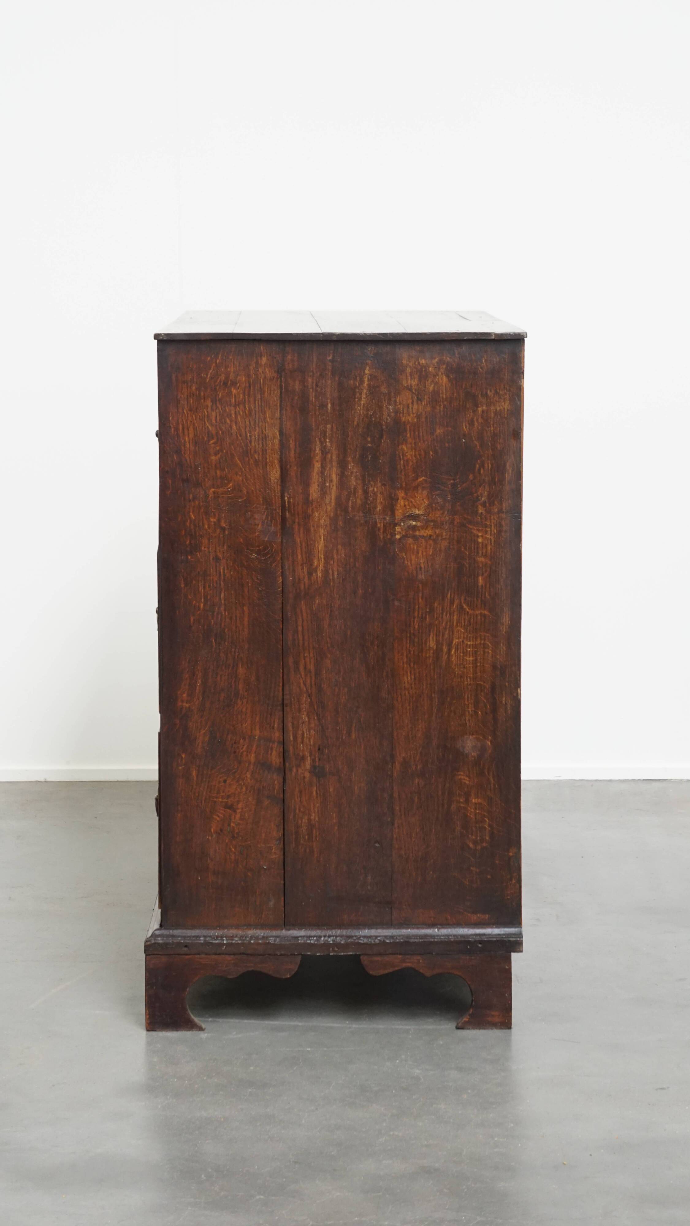 Commode anglaise ancienne du XVIIIe siècle à 3 tiroirs