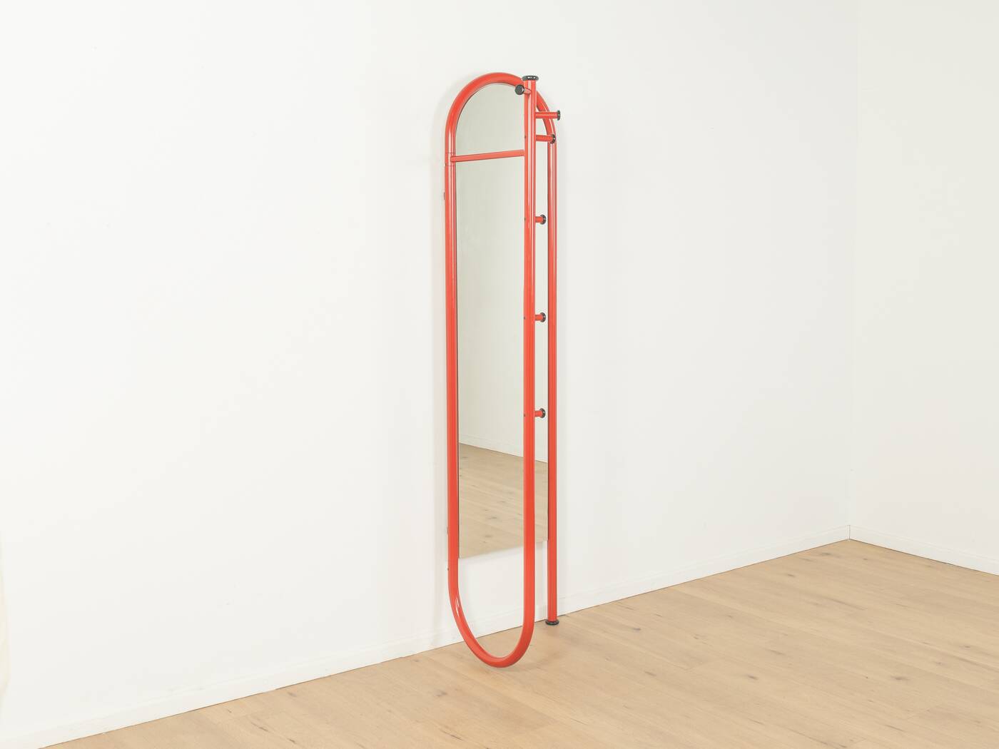 Porte-manteau postmoderne Schönbuch en métal laqué rouge avec miroir, années 1980