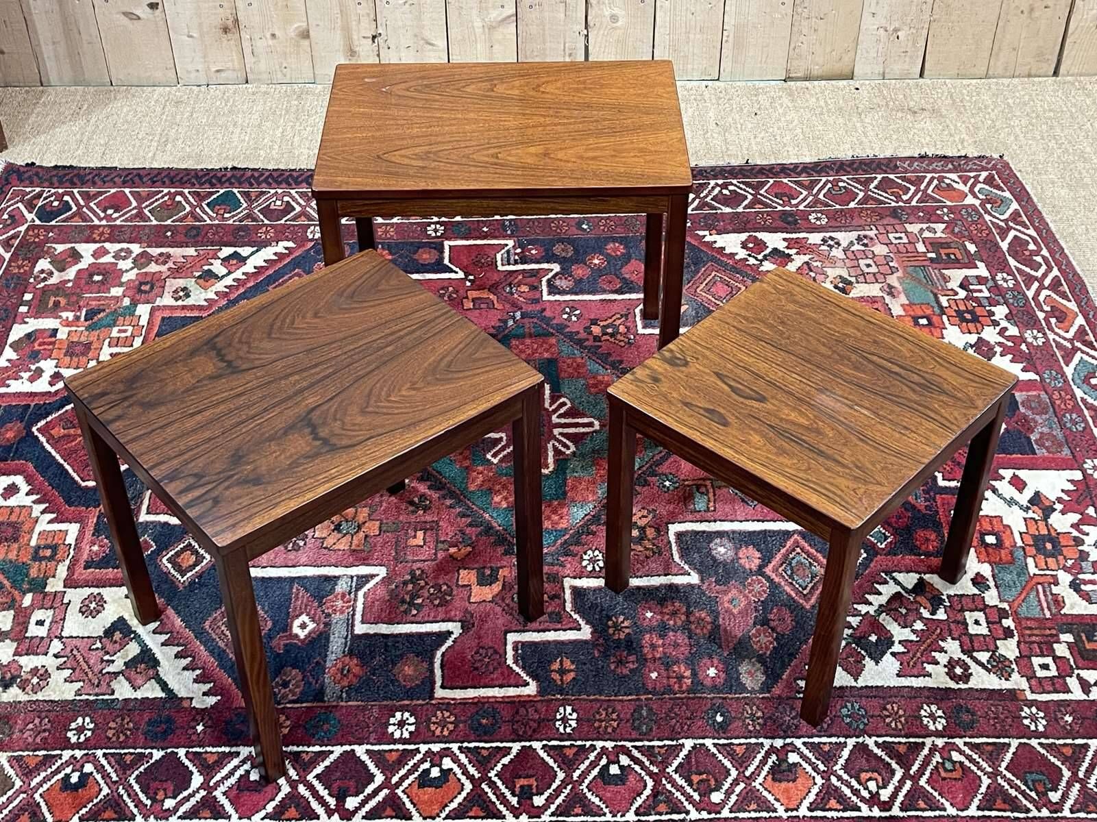 Suite of 3 rosewood nesting tables from the 70s | Selency