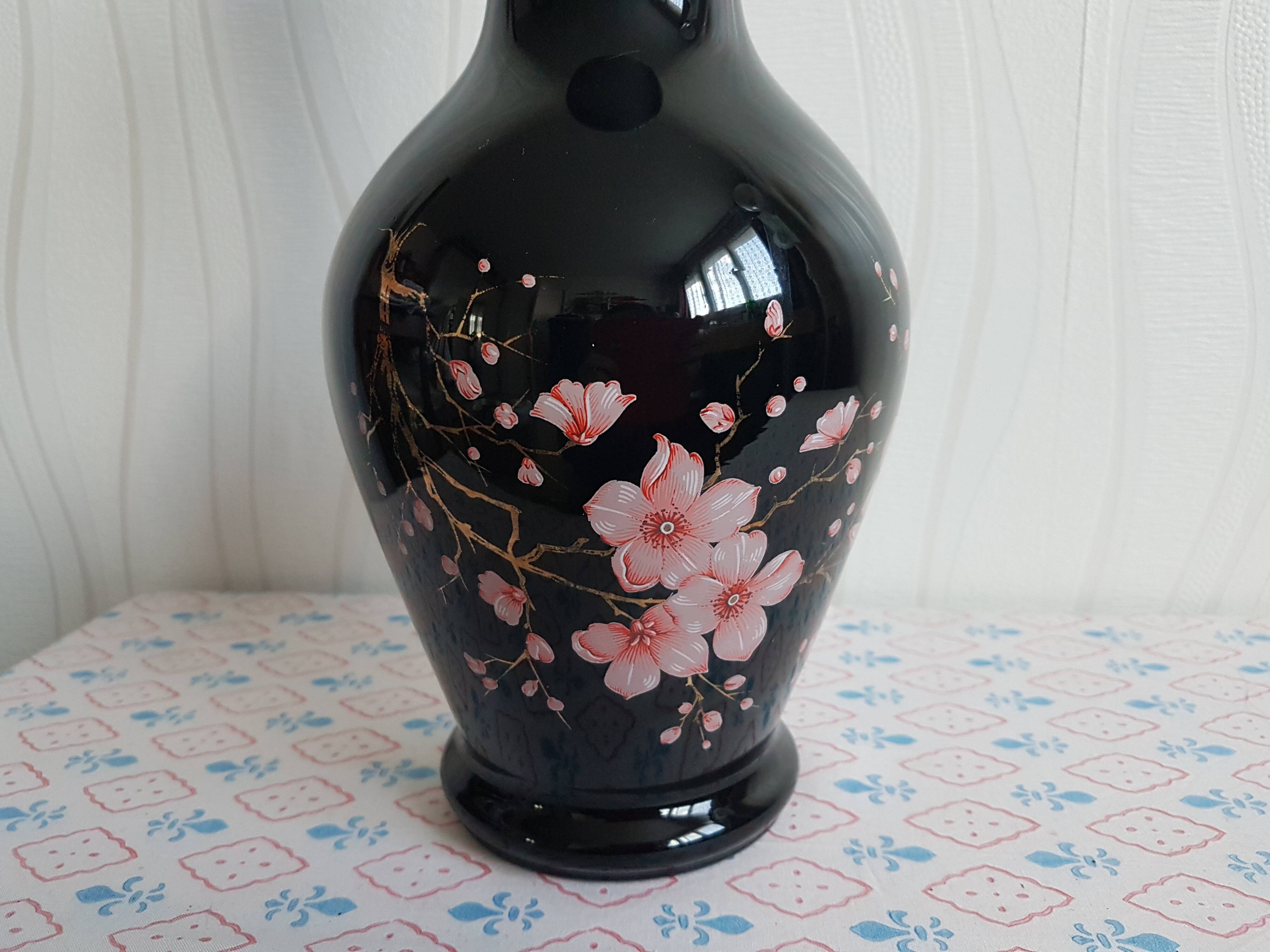 Vase style japonais à motifs de fleurs roses et dorures Selency