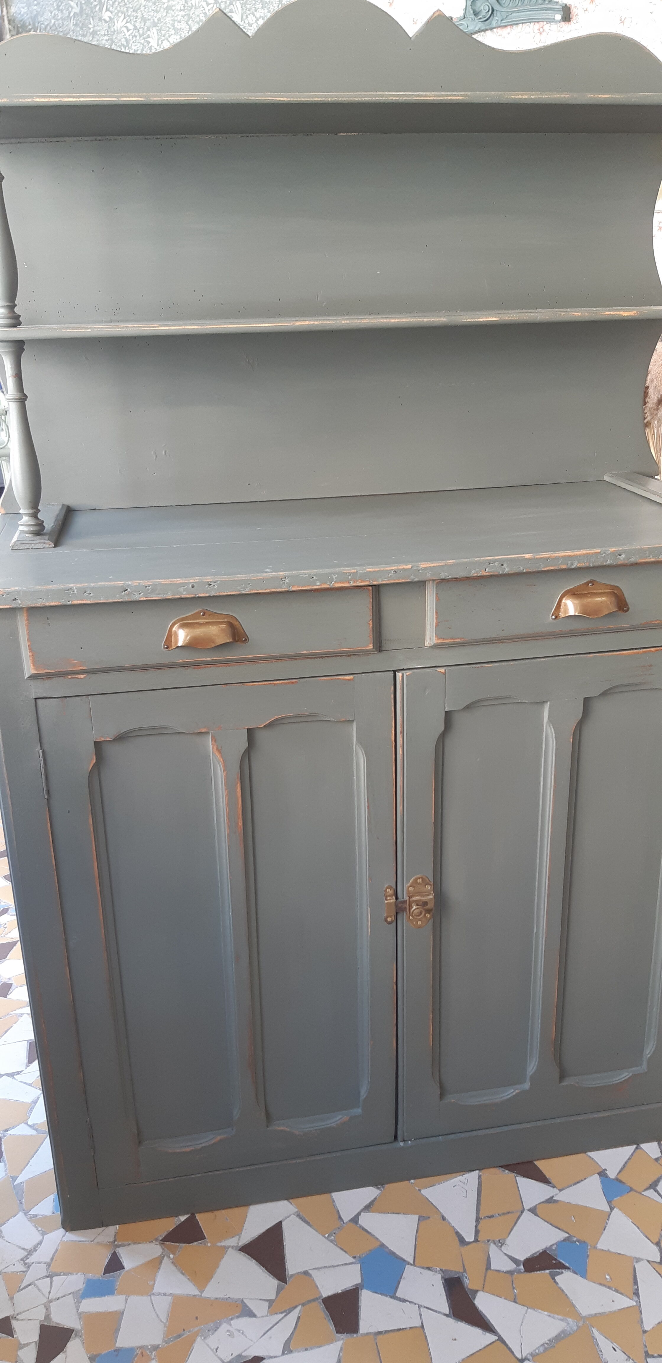 Buffet Parisien 2 bodies revisited in green