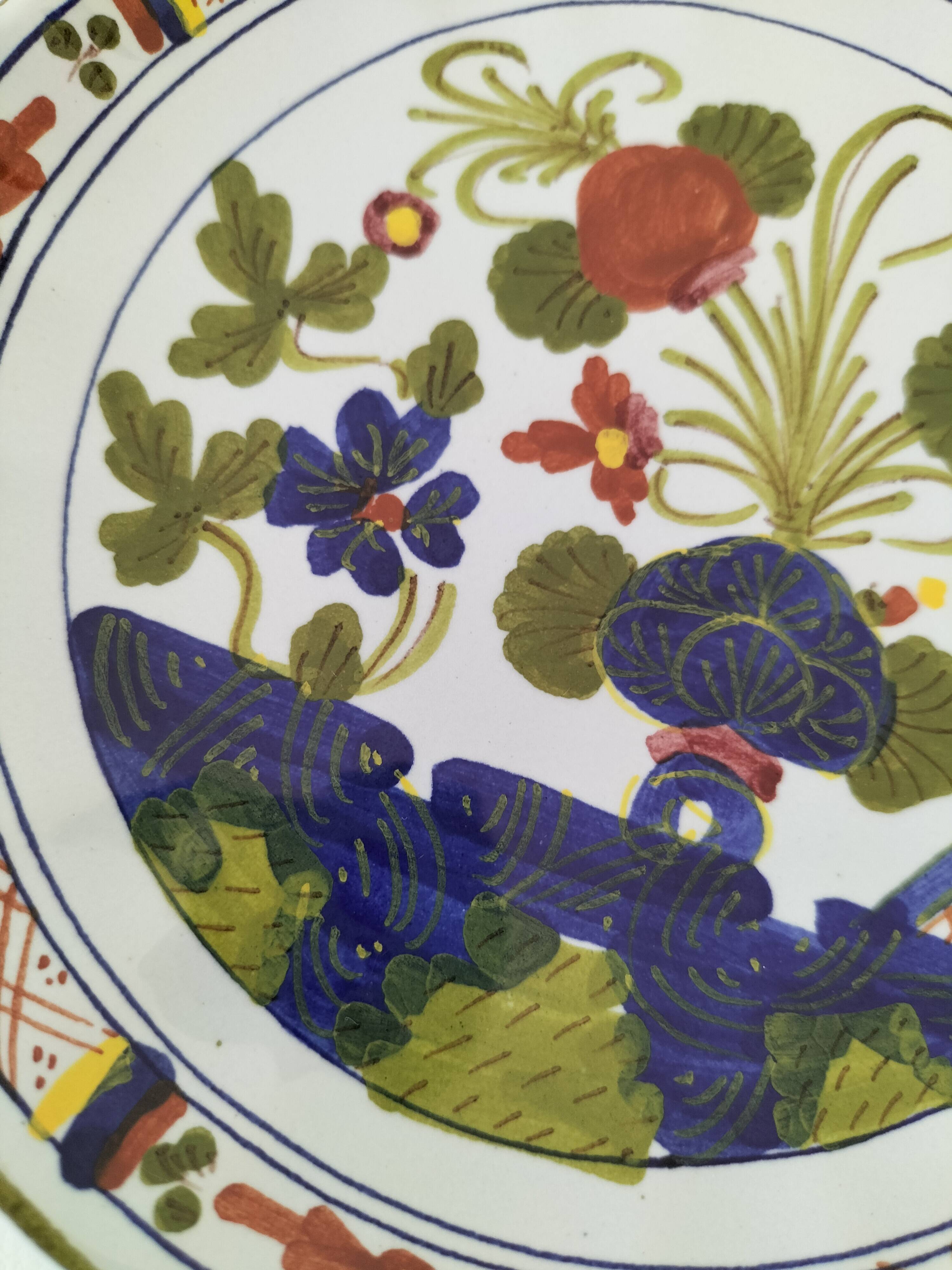 Rare duo of Italian earthenware plates – CACF Faenza