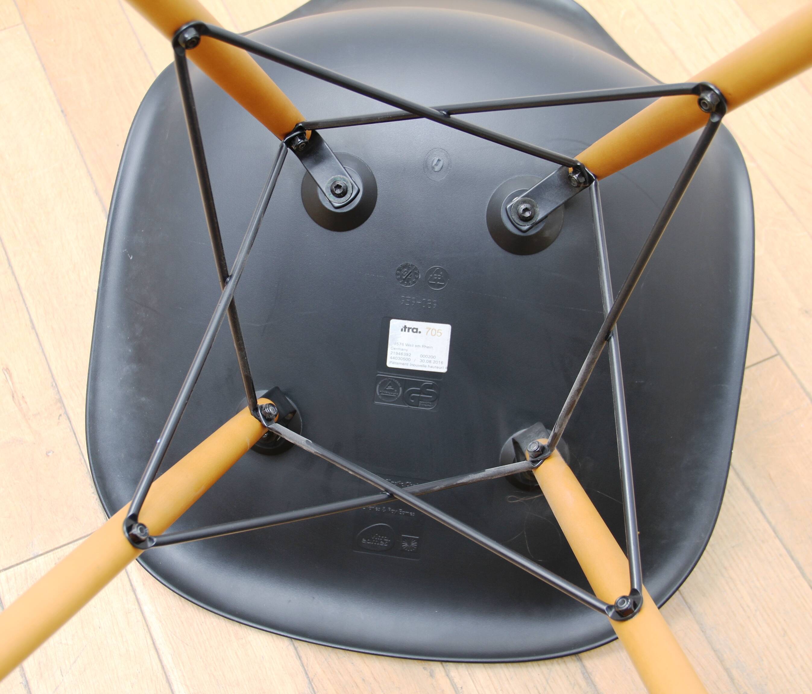 DSW chair, Charles & Ray Eames, Vitra