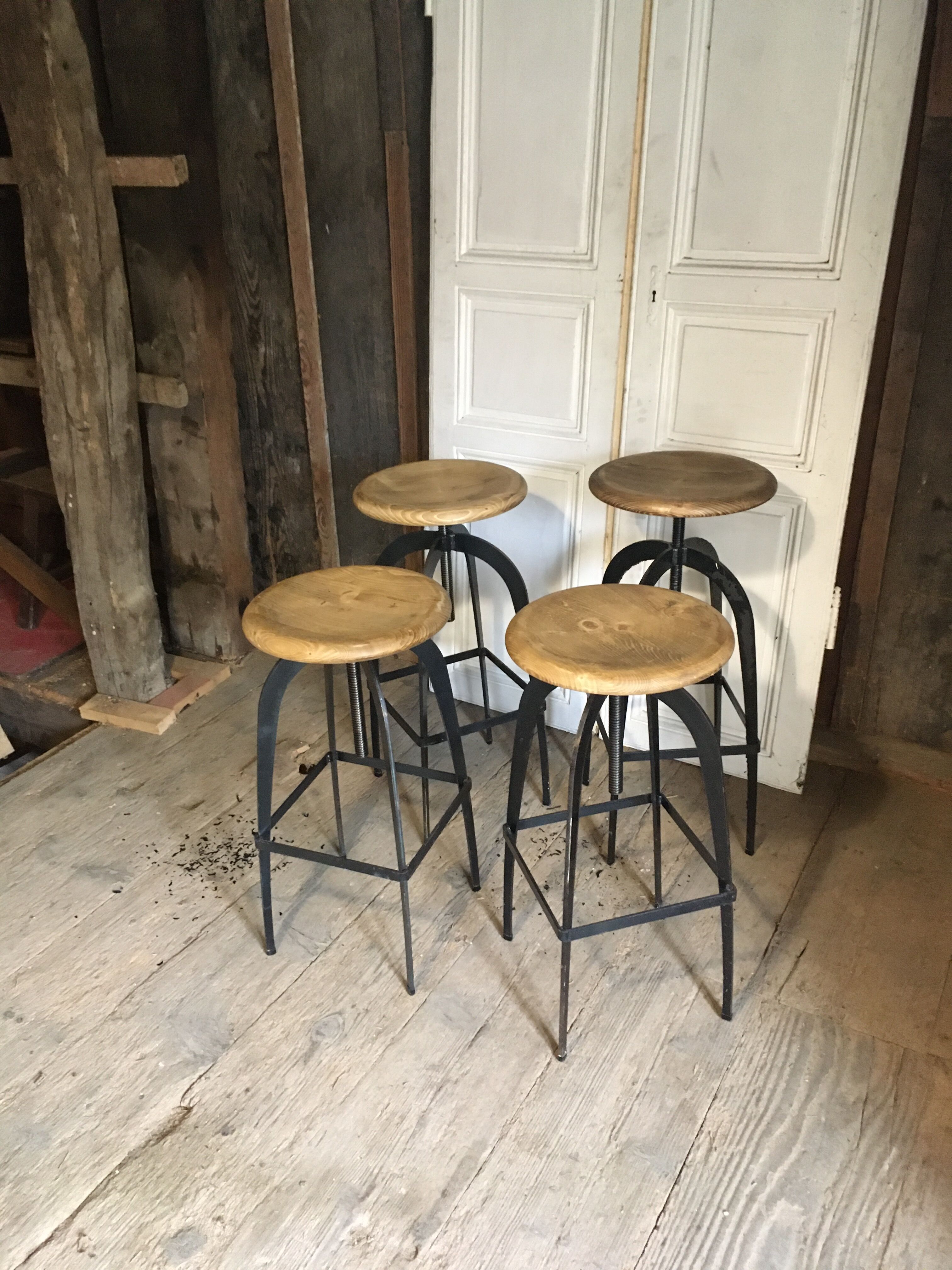 Lot of 4 industrial stools