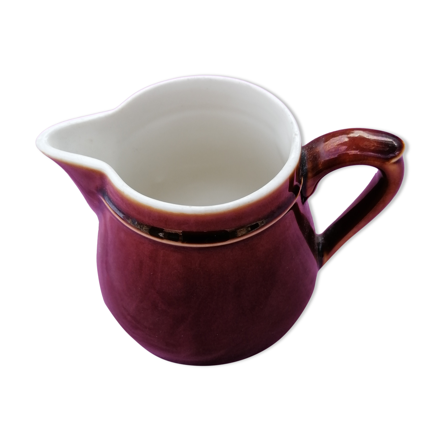 Earth pitcher and ceramic