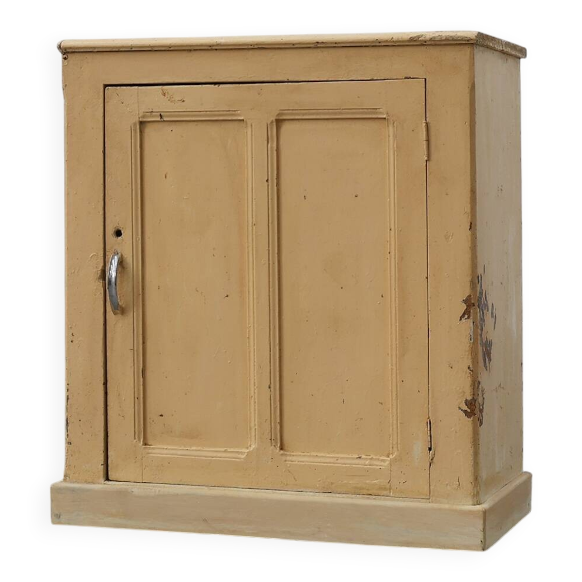 Meuble en pin du XIXe siècle provenant de Provence.