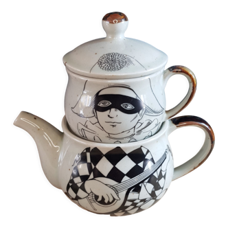 Selfish teapot and its Harlequin cup
