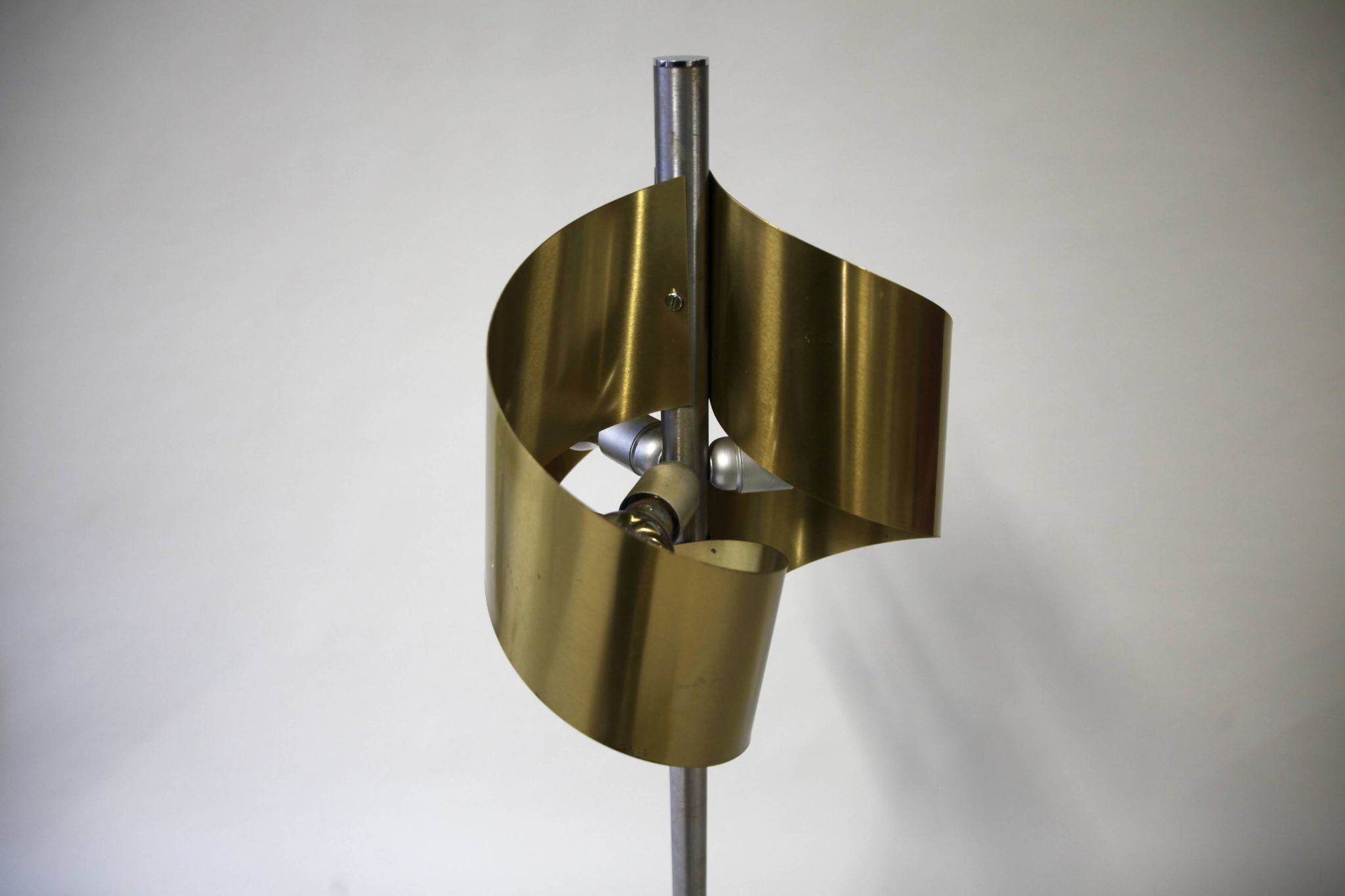 Italian Floor Lamp in Brushed Steel and Brass, 1970s