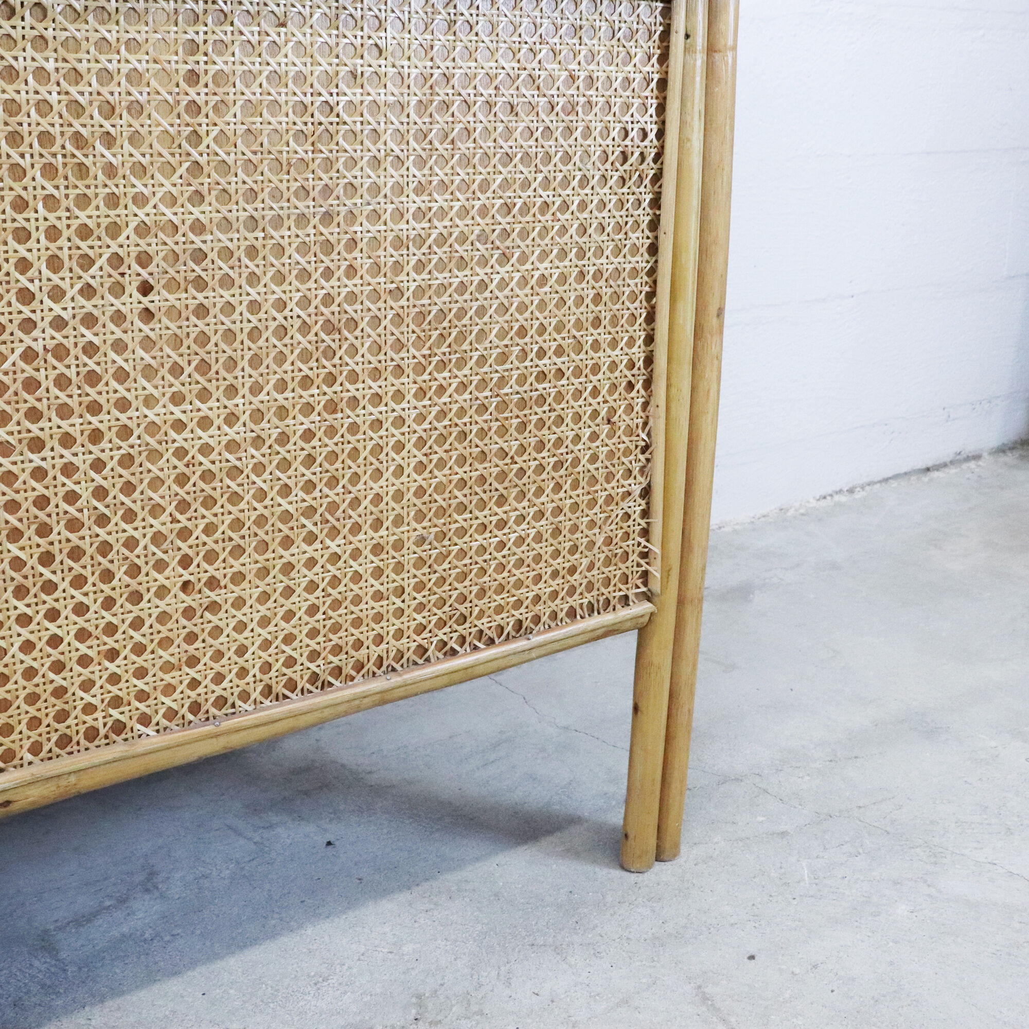 Desk in rattan and caning