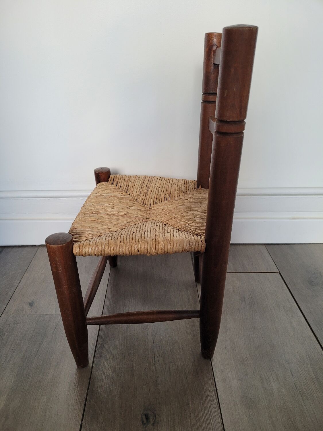 Chaise enfant ancienne en paille