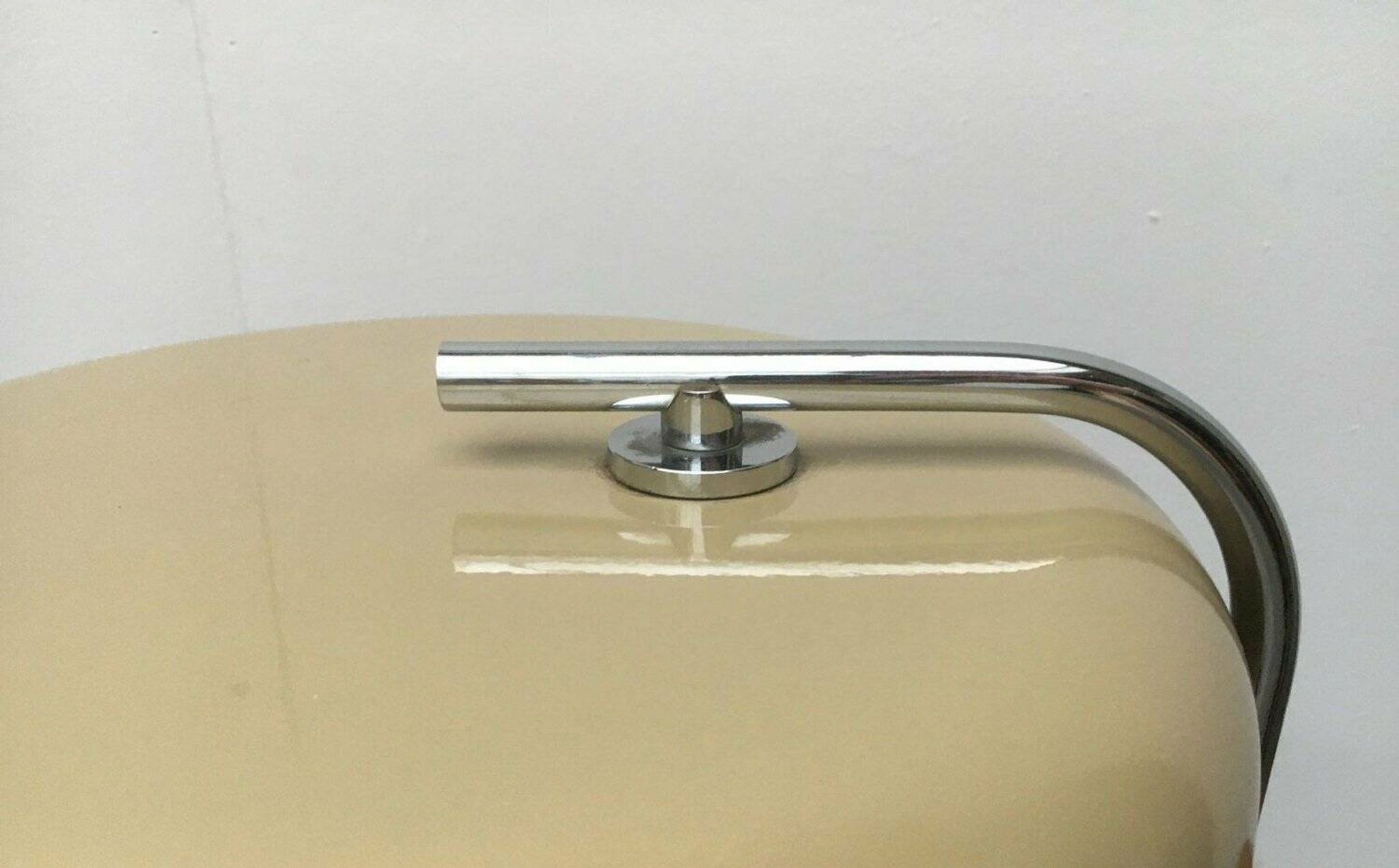 Minimalist German table lamp from the mid-century space age by Hustadt Leuchten, 1960s.