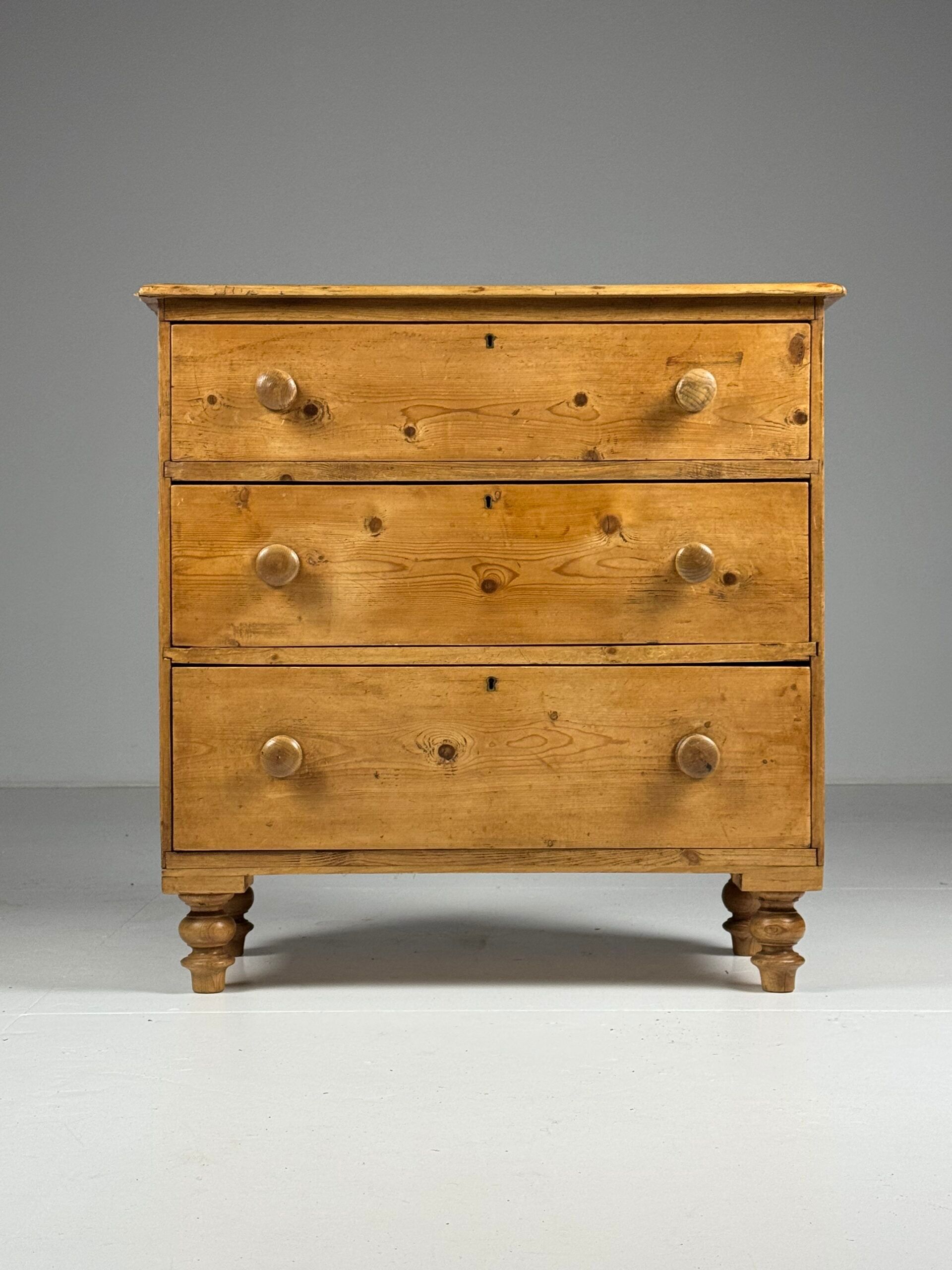 Commode anglaise du 19ème siècle