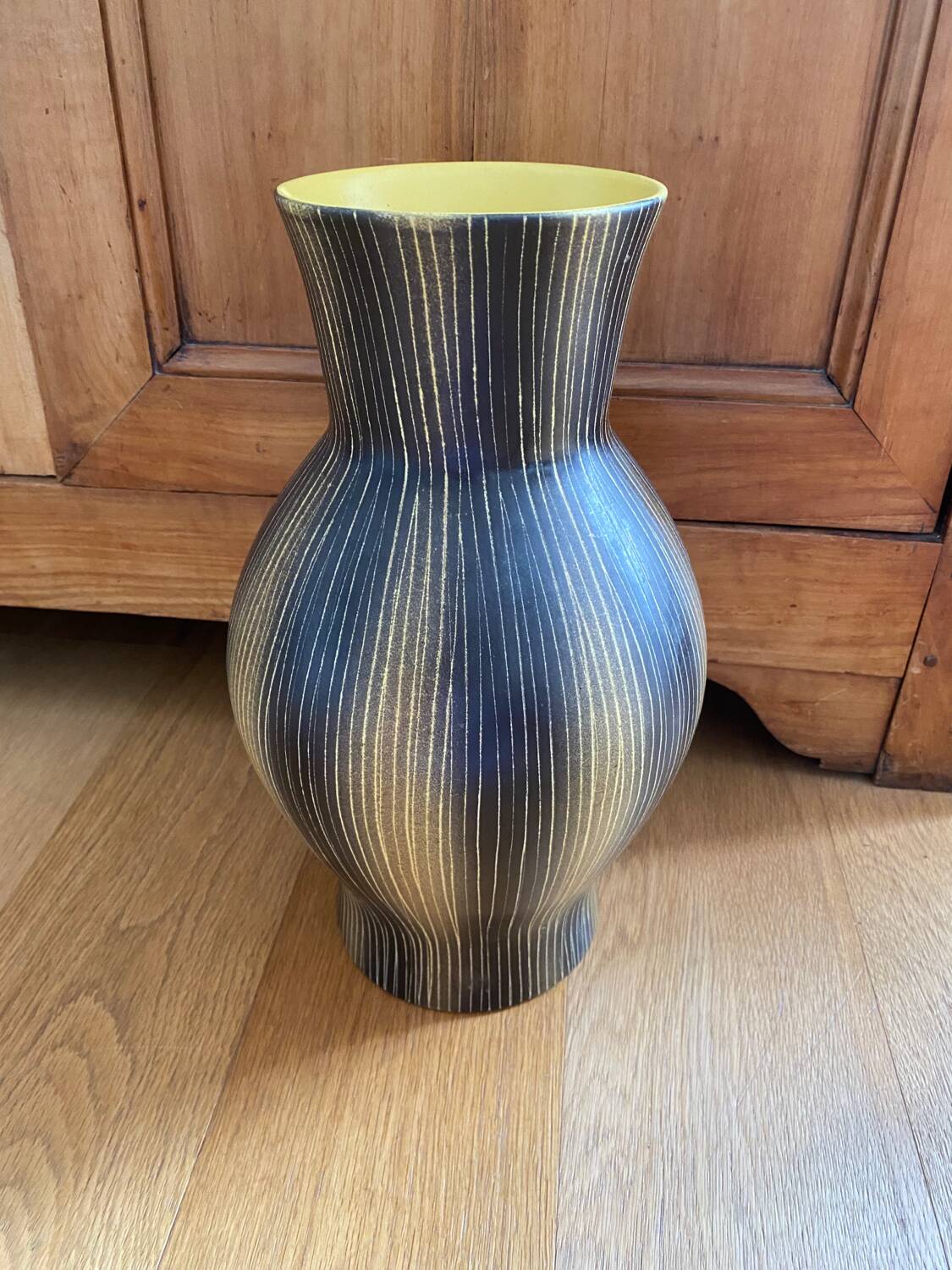 Saint Clément ceramic vase from the 50s, black and yellow