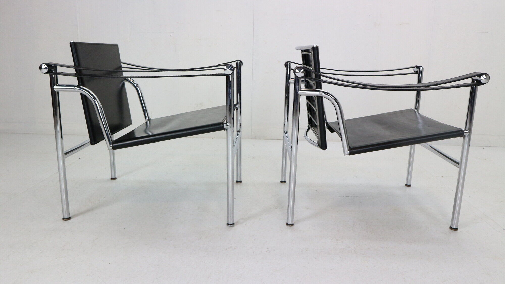 Le Corbusier Set of 2 Black Leather Armchairs Model- LC1 for Cassina, 1970s