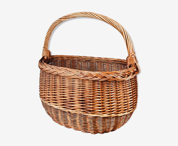 Ancien panier en osier avec anse