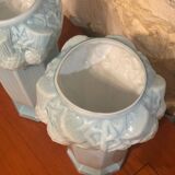 2 Vases opaline bleus anciens Art nouveau motifs chardons