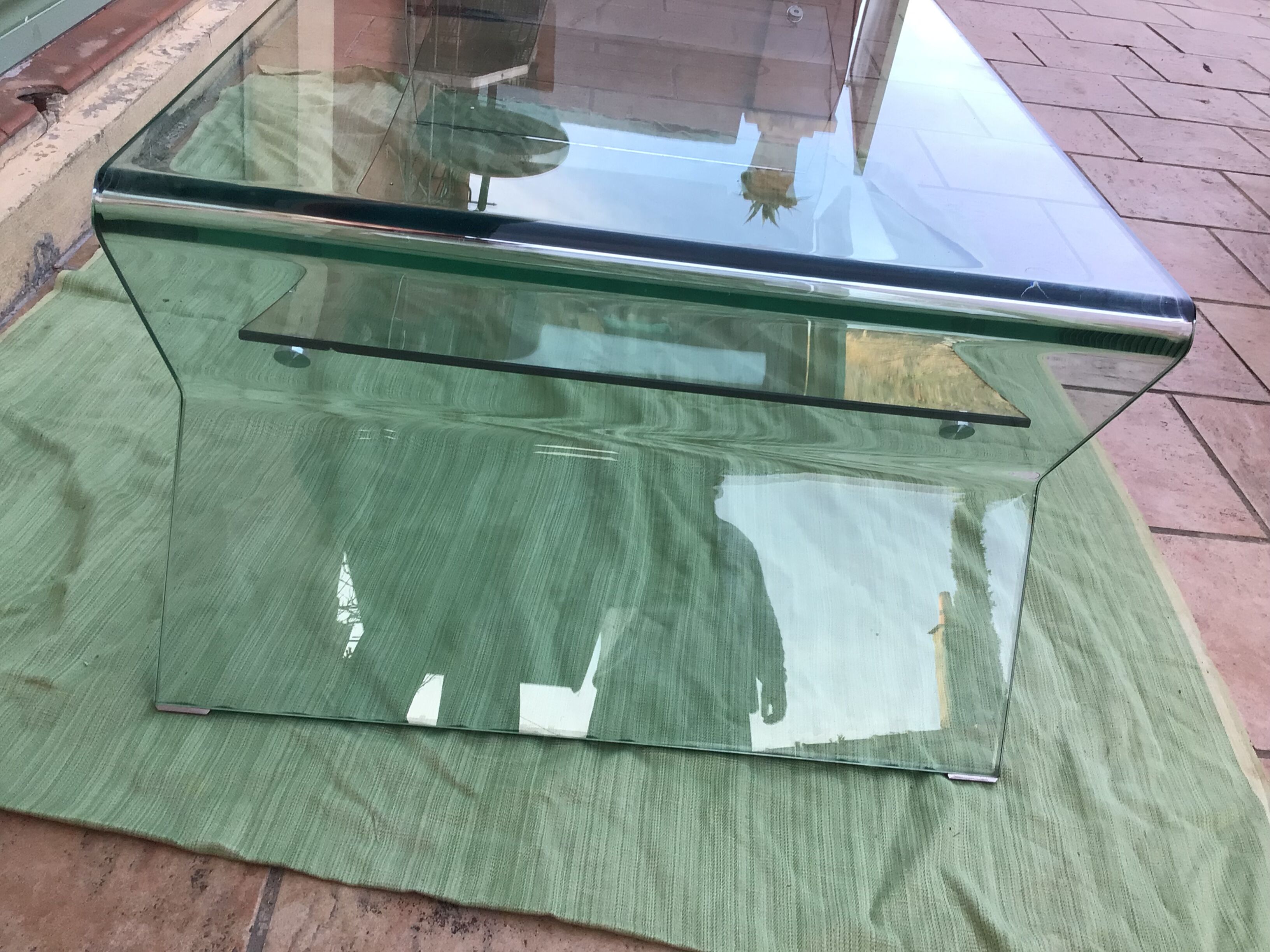 Table basse en verre courbe XXe