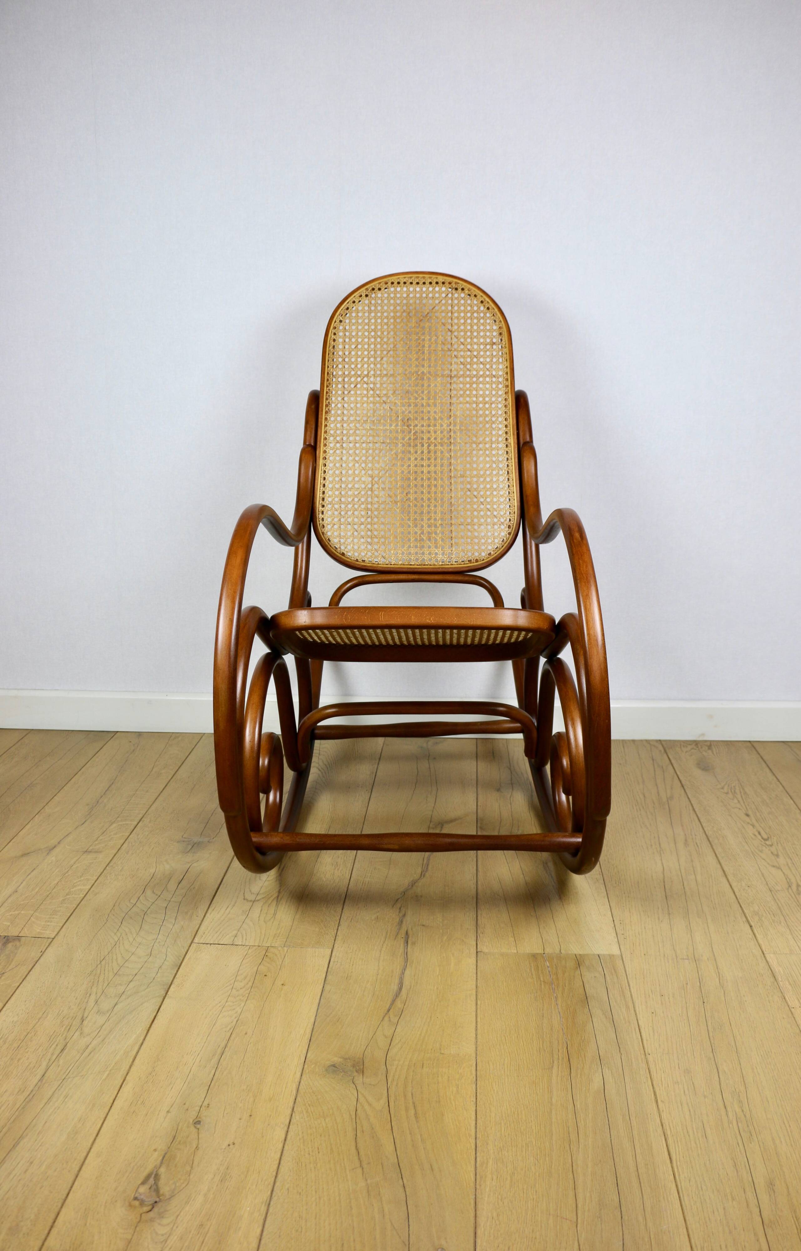 Rocking chair on runners, original light brown, 1970s - perfect like new