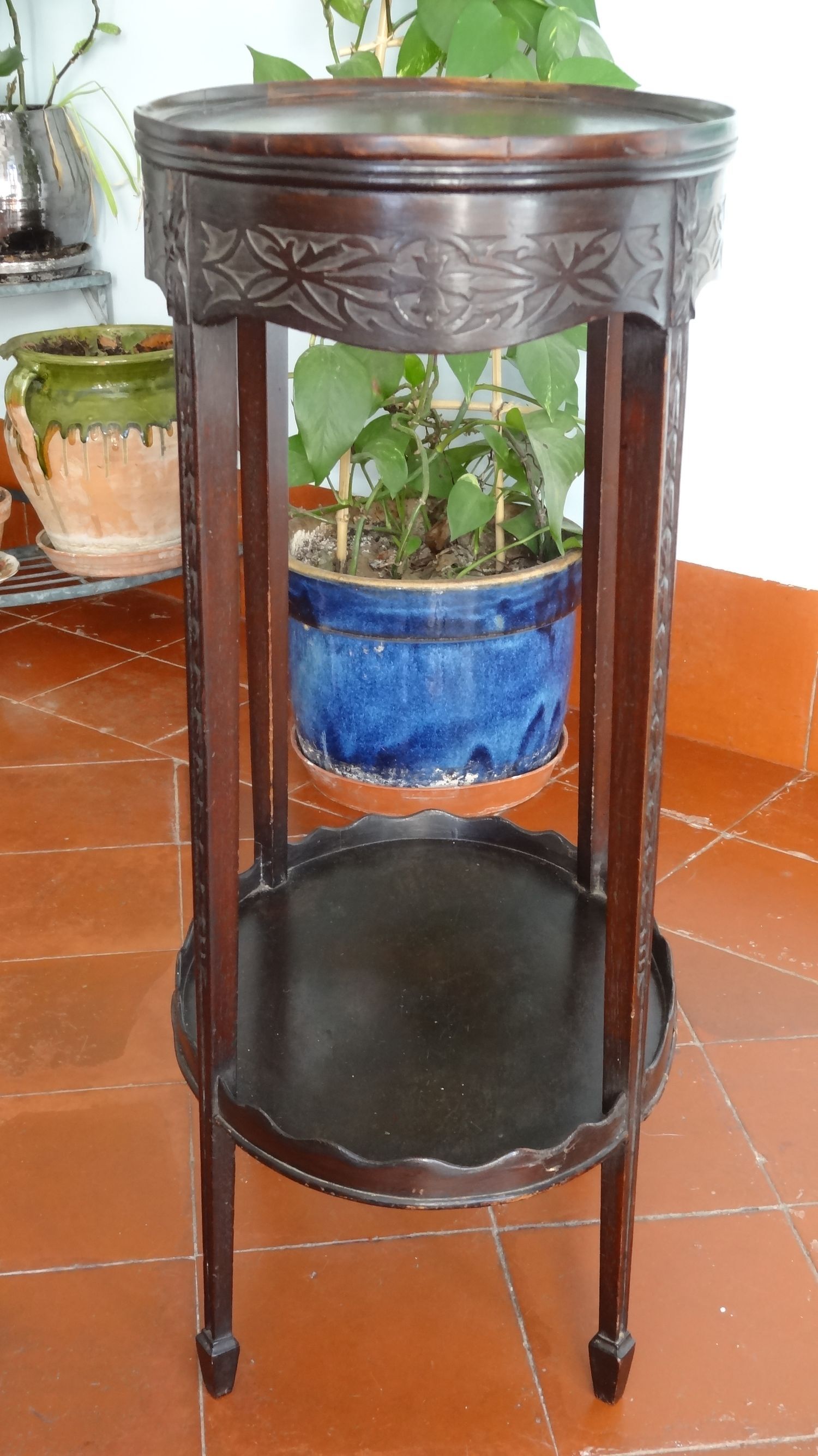 Carved wooden pedestal table with double trays 41 x 72 cm