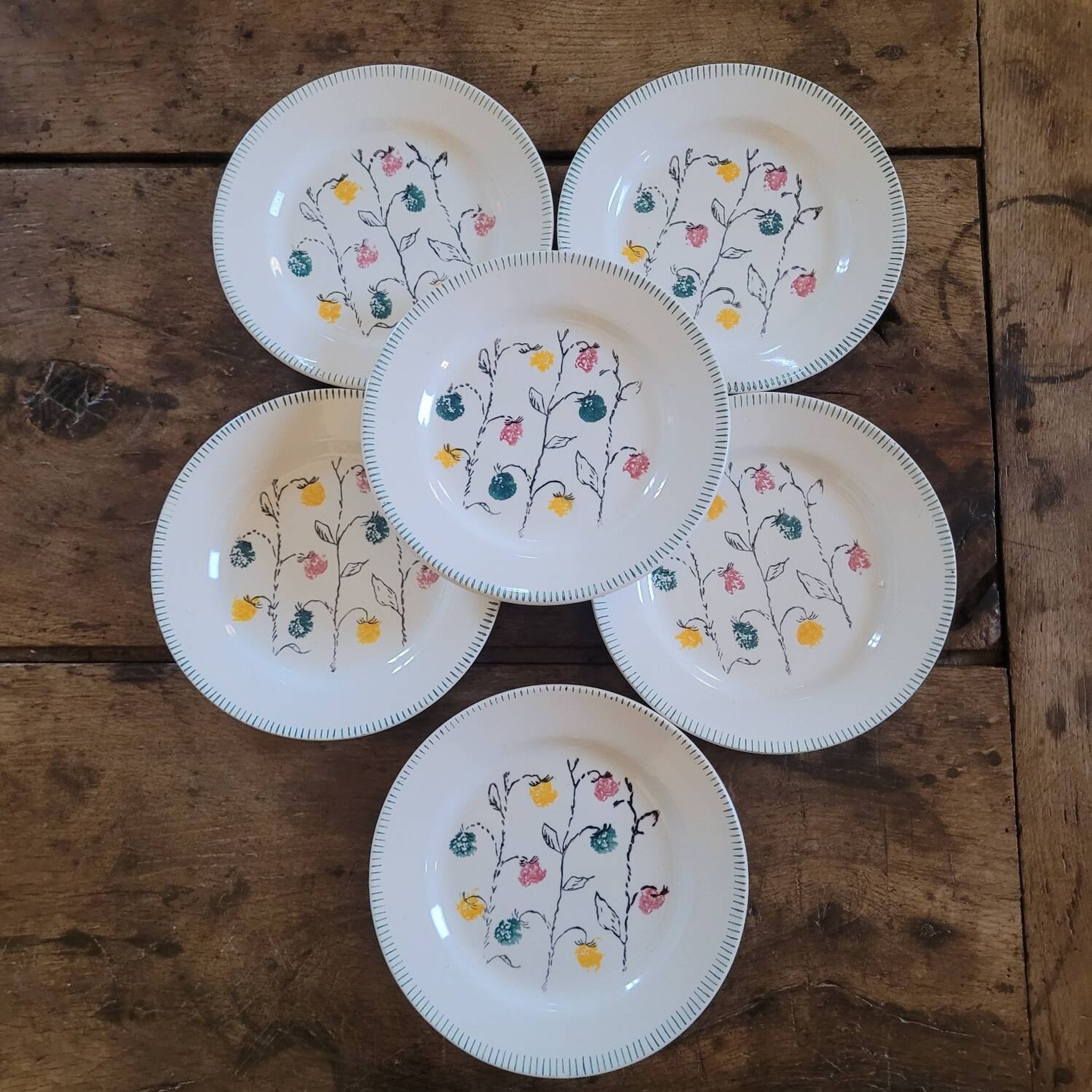 Assiettes à dessert faïence et décor floral 50's