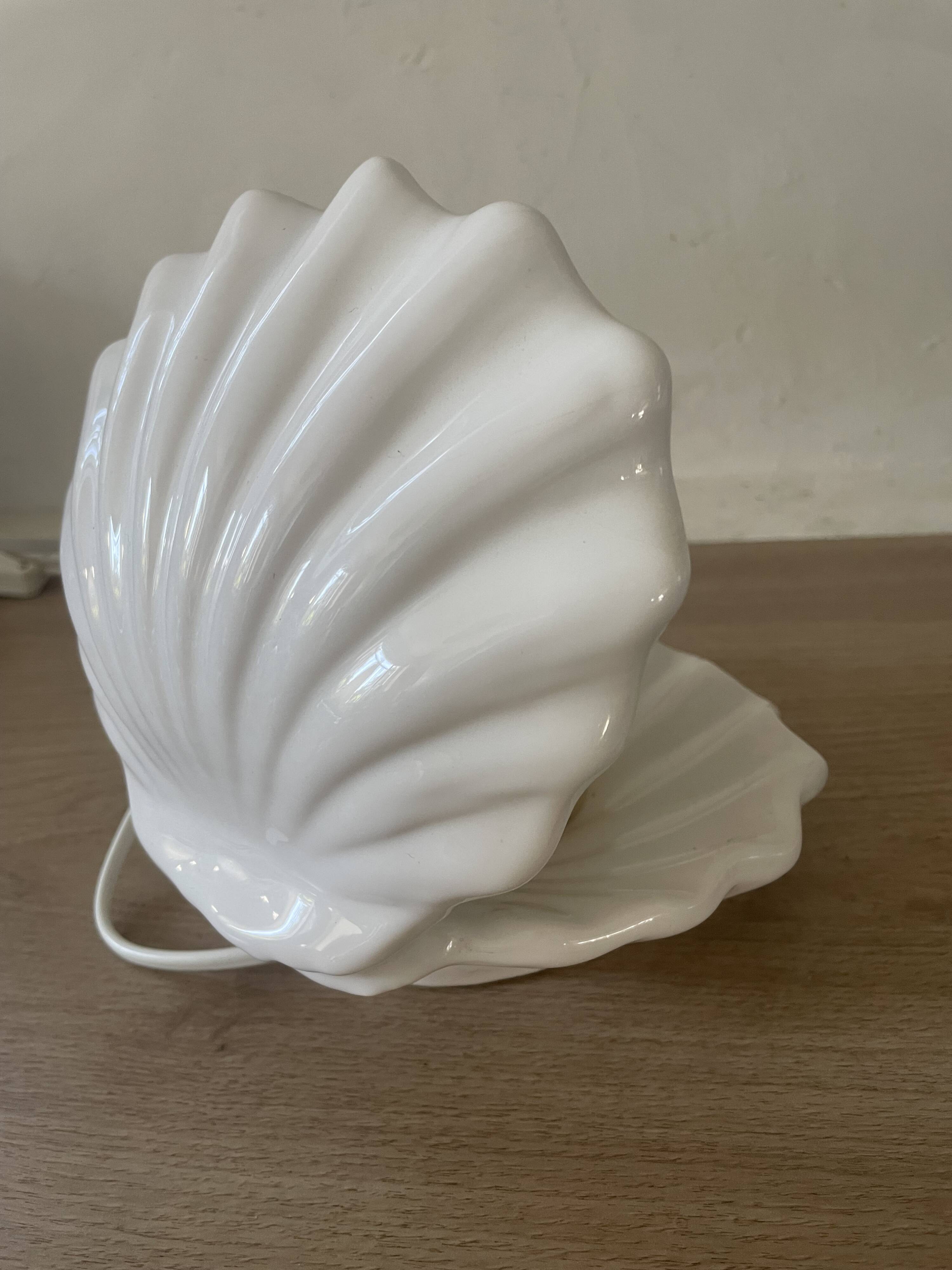 Lampe  coquillage céramique et opaline 70´s