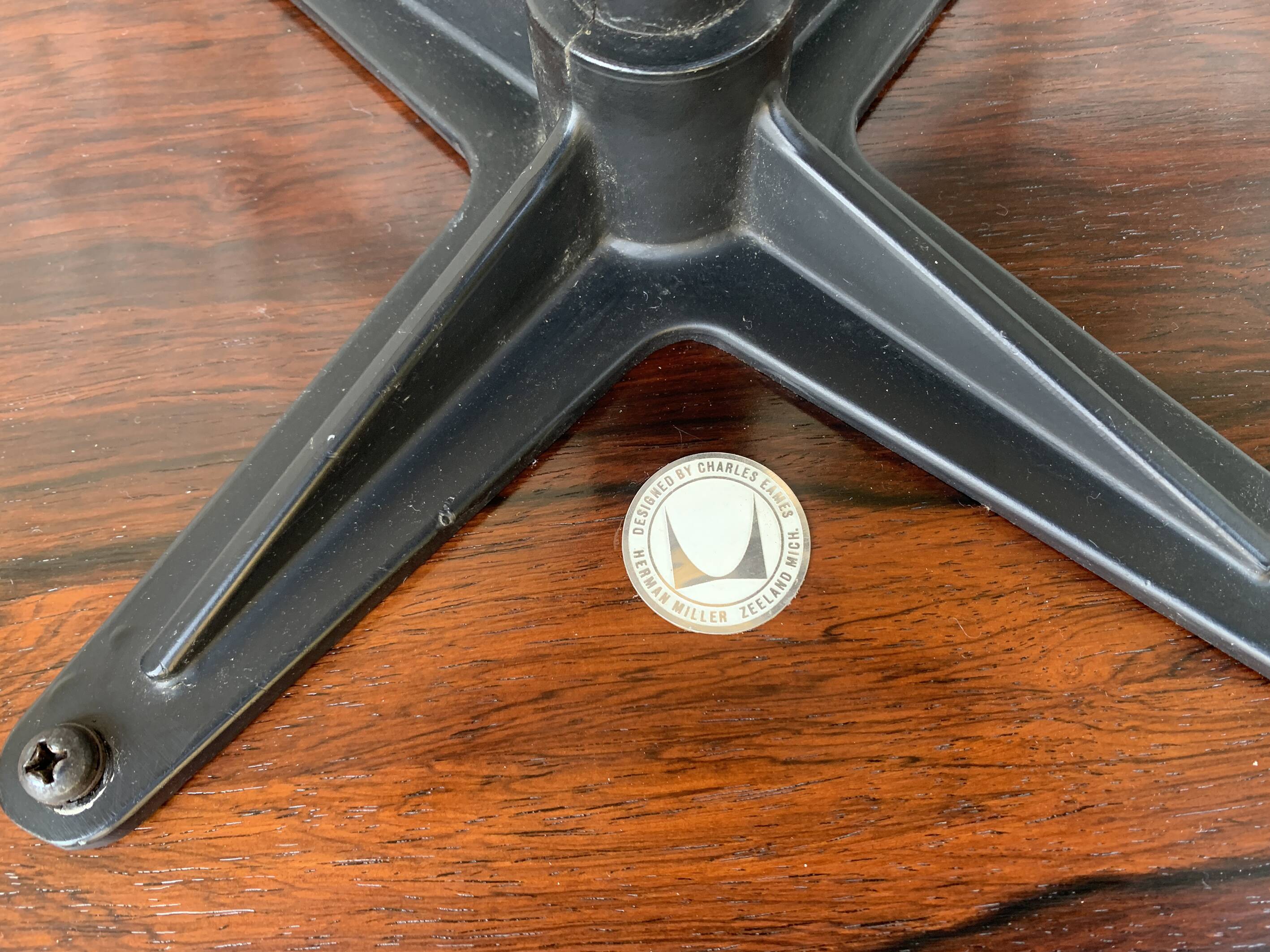 Herman Miller Lounge chair & ottoman palissandre Charles & Ray Eames 1960s