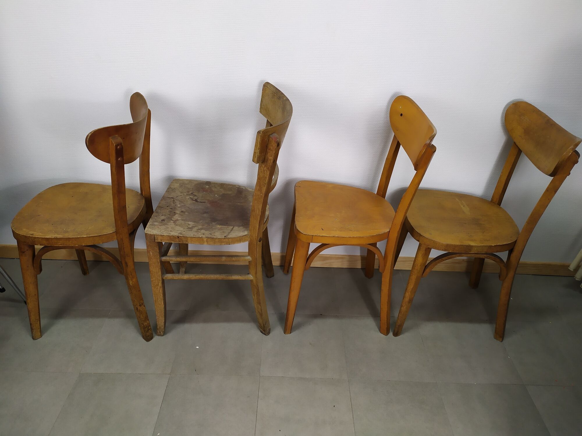 Lot of 4 Wooden bistro chair - vintage - Old