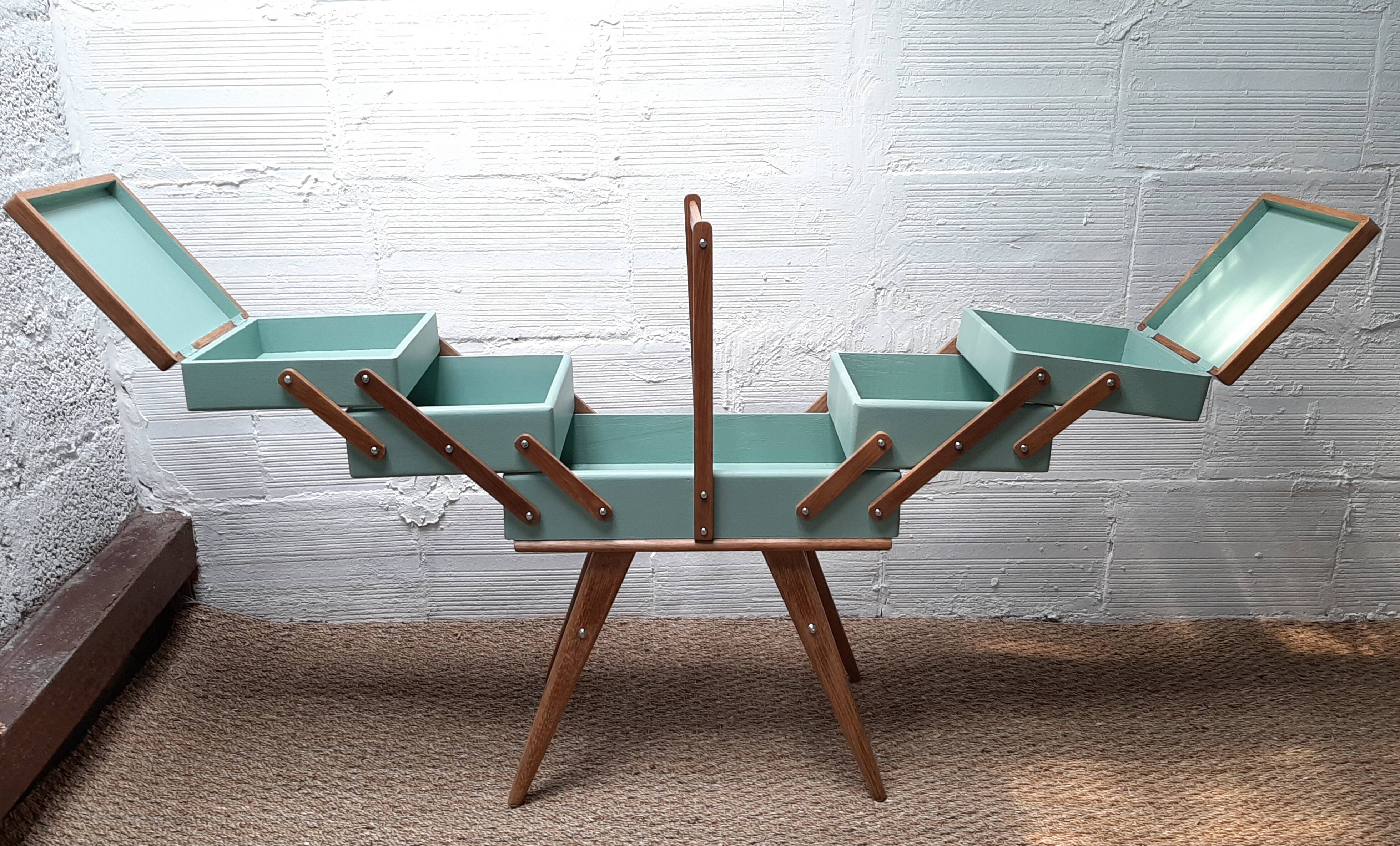 Sewing table years 50
