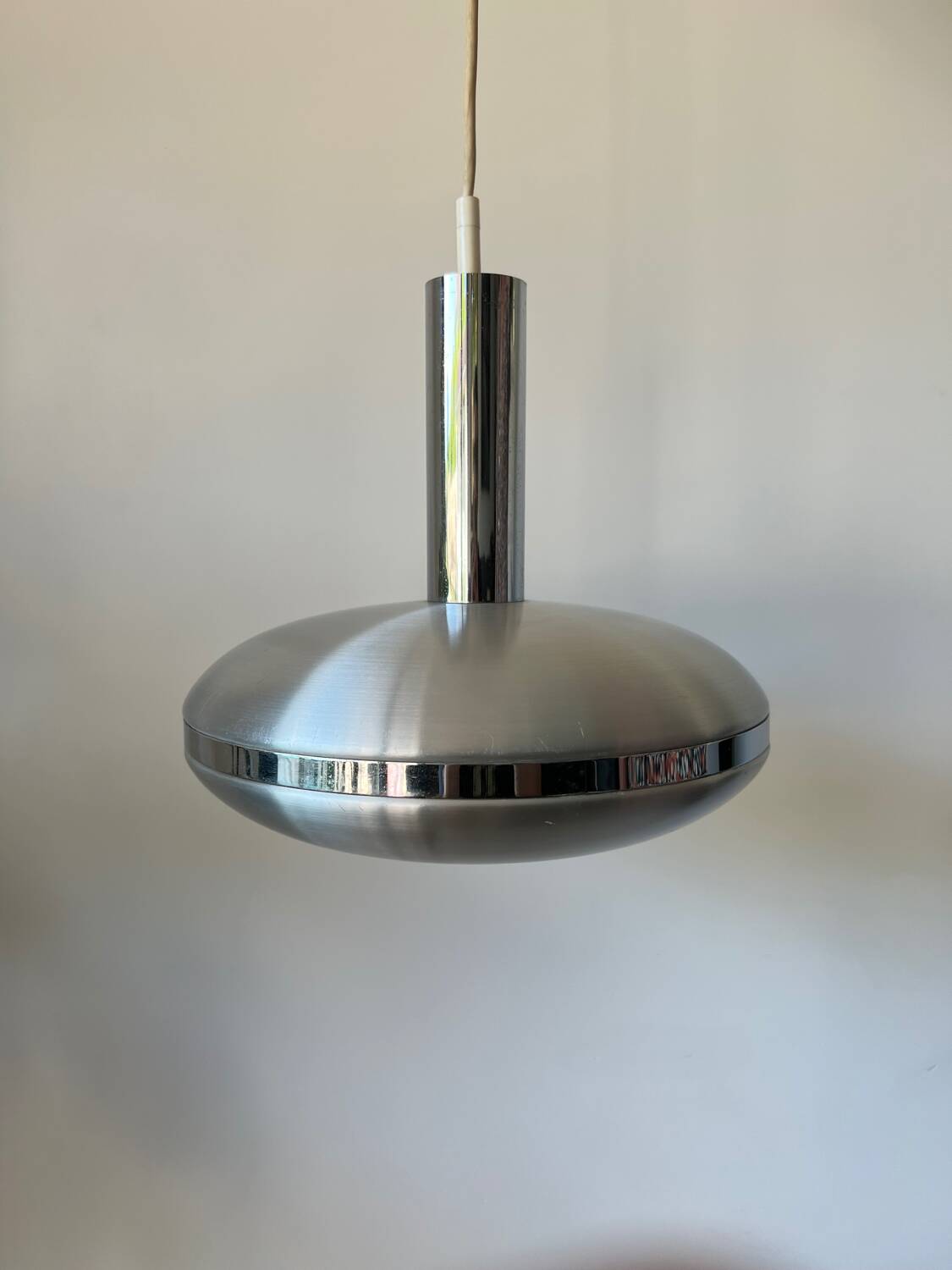 Suspension vintage UFO aluminium space age - années 70