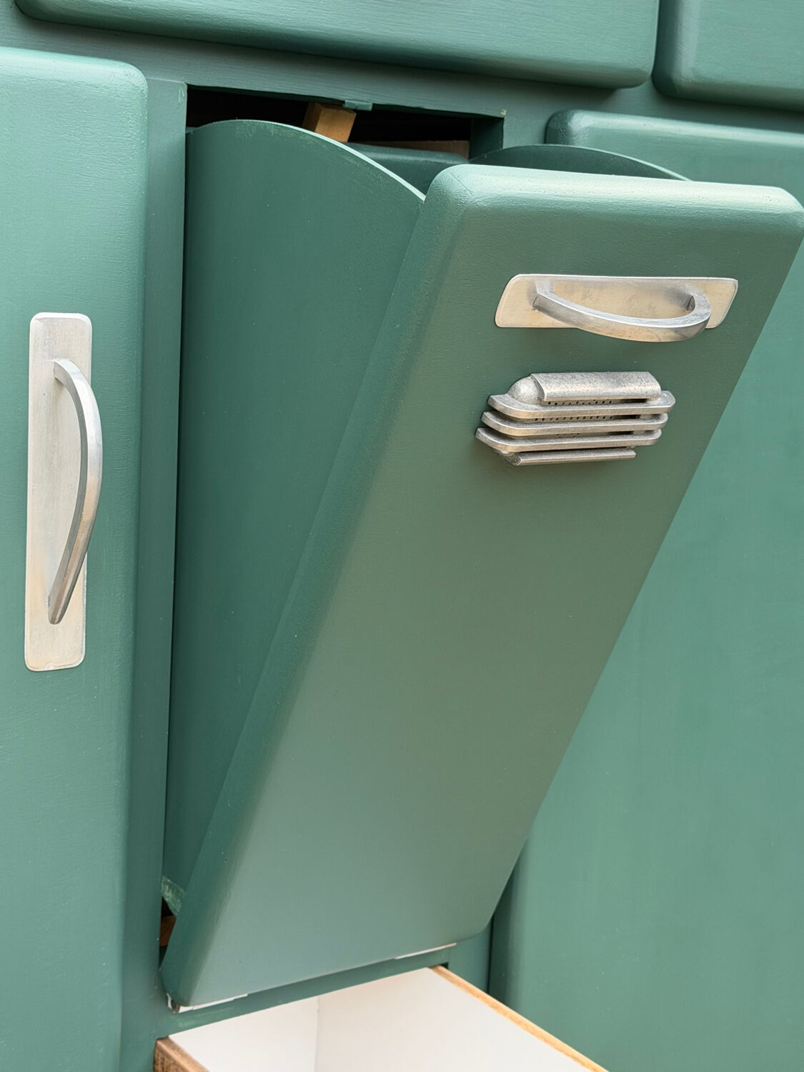 Buffet Mado cuisine 1950