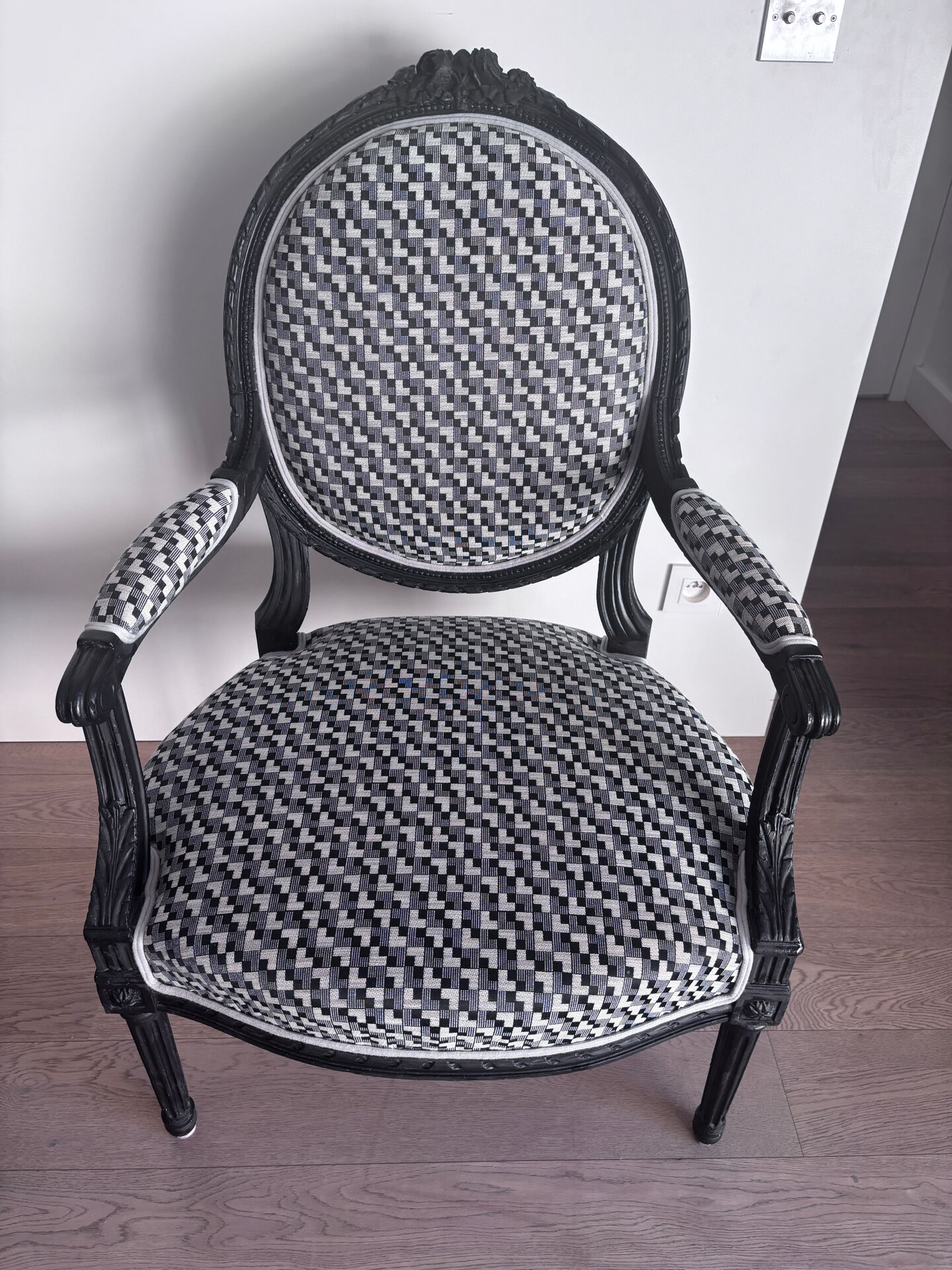 2 fauteuils style LouisXVI